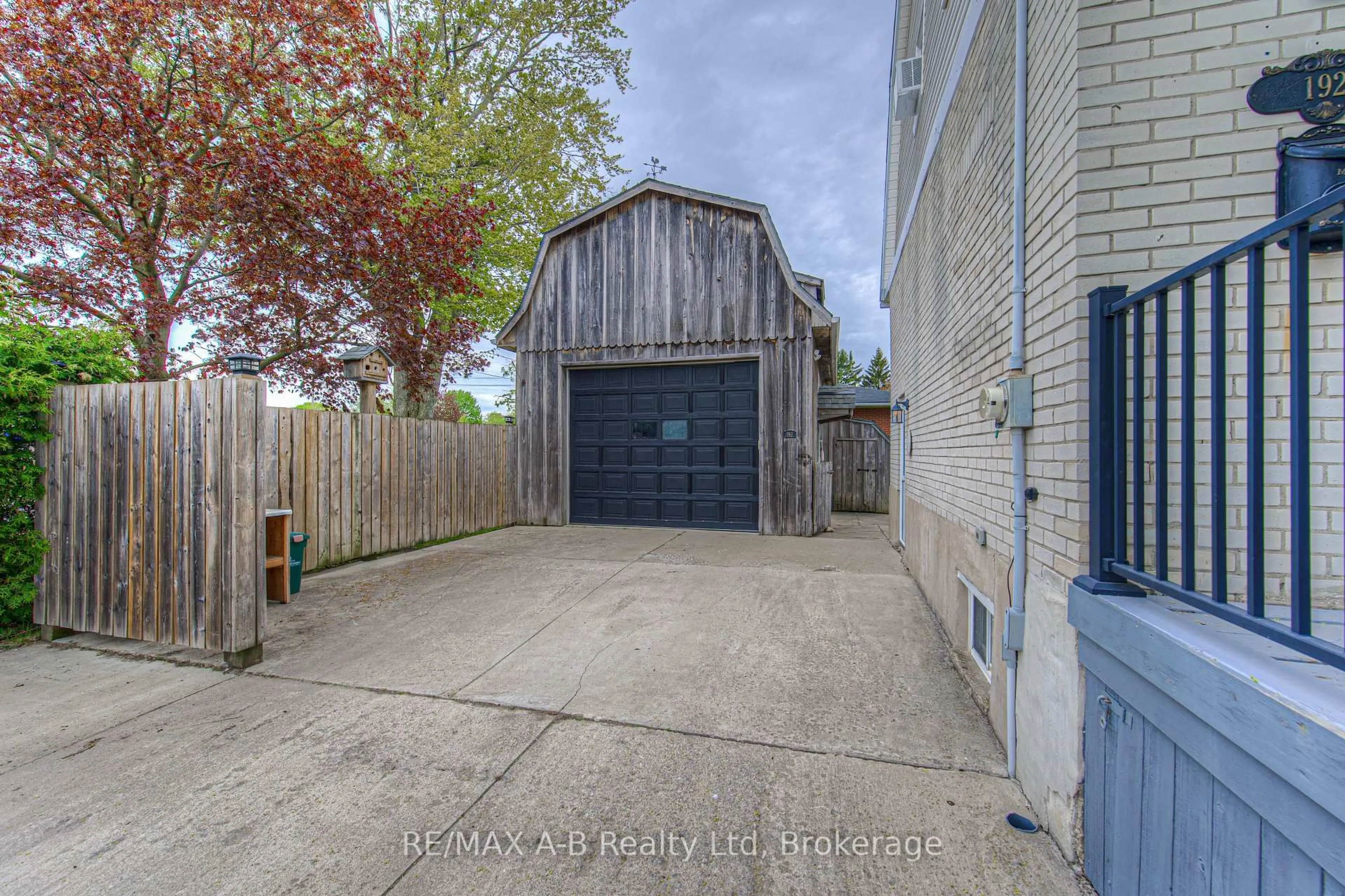 Indoor garage for 192 Taylor St, Stratford Ontario N5A 4K5