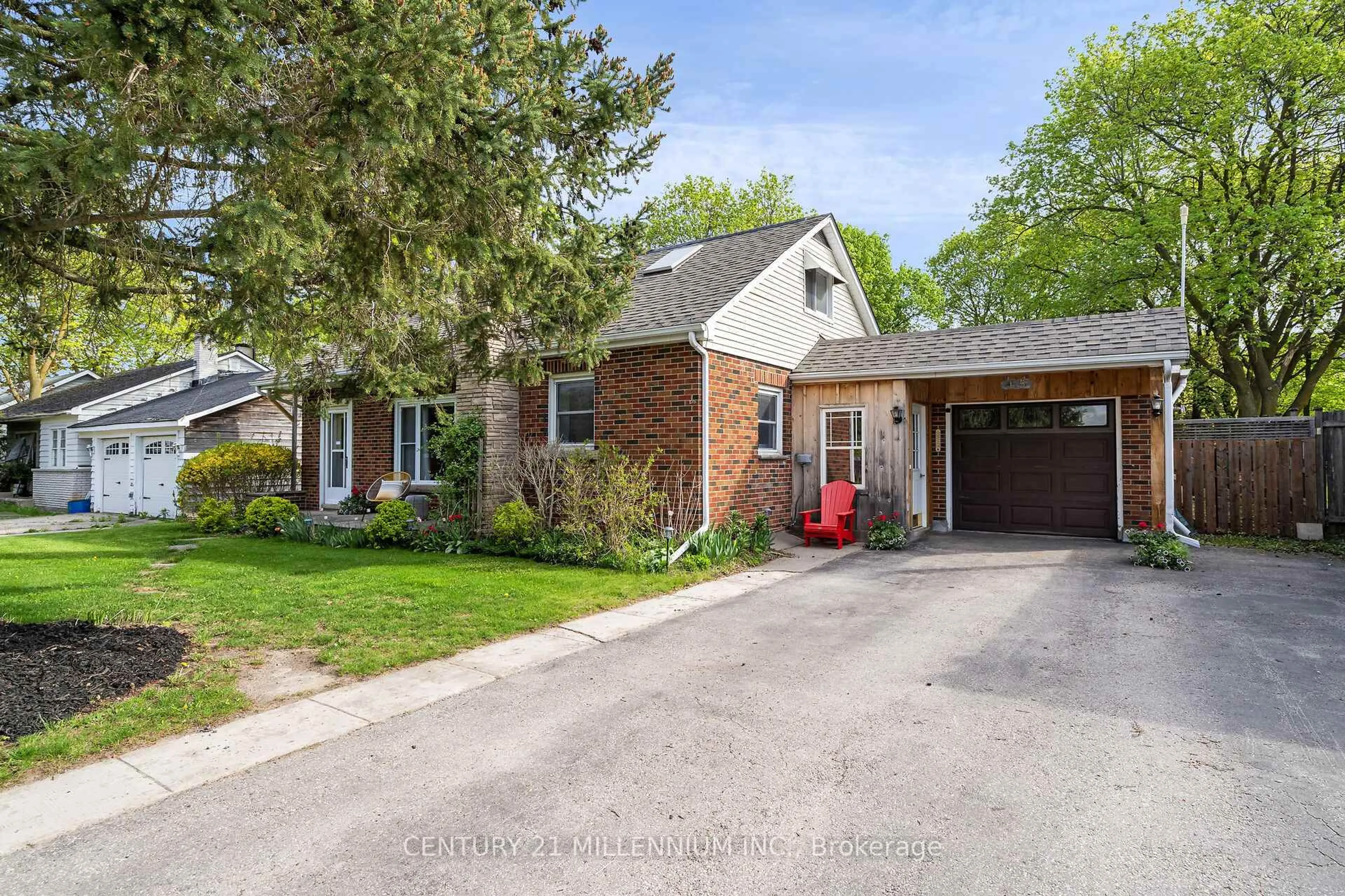 Home with brick exterior material, street for 175 Daniel St, Erin Ontario N0B 1T0