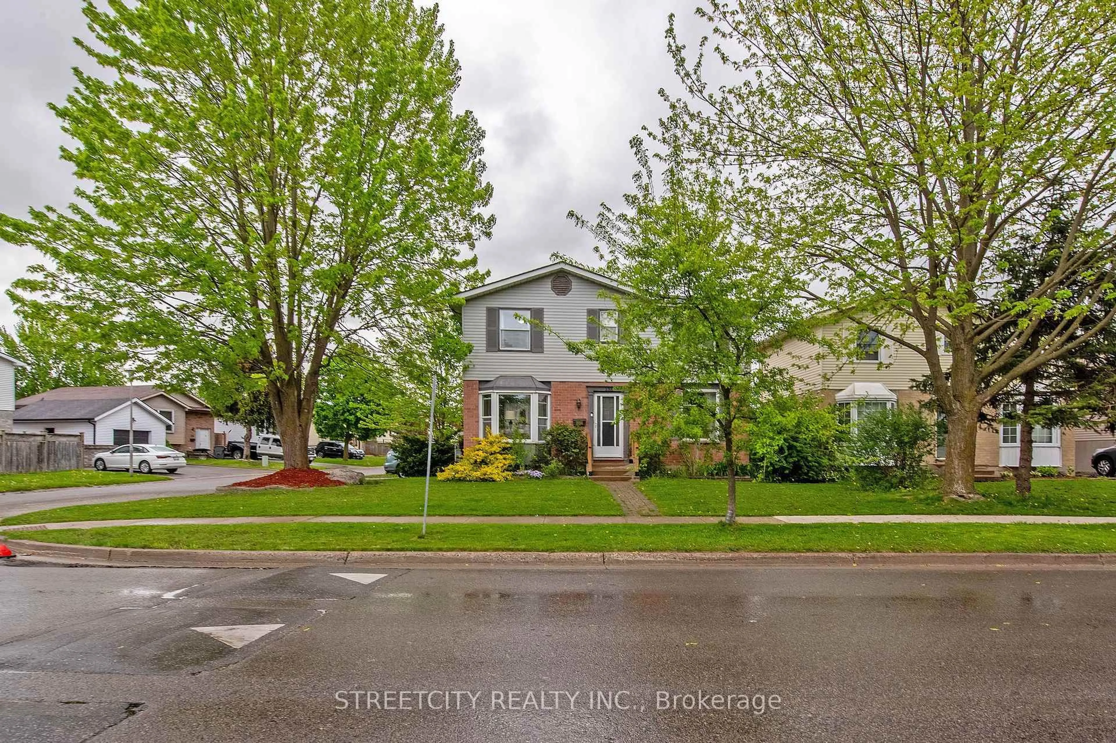 Unknown for 138 Carlyle Dr, London East Ontario N5V 3T1