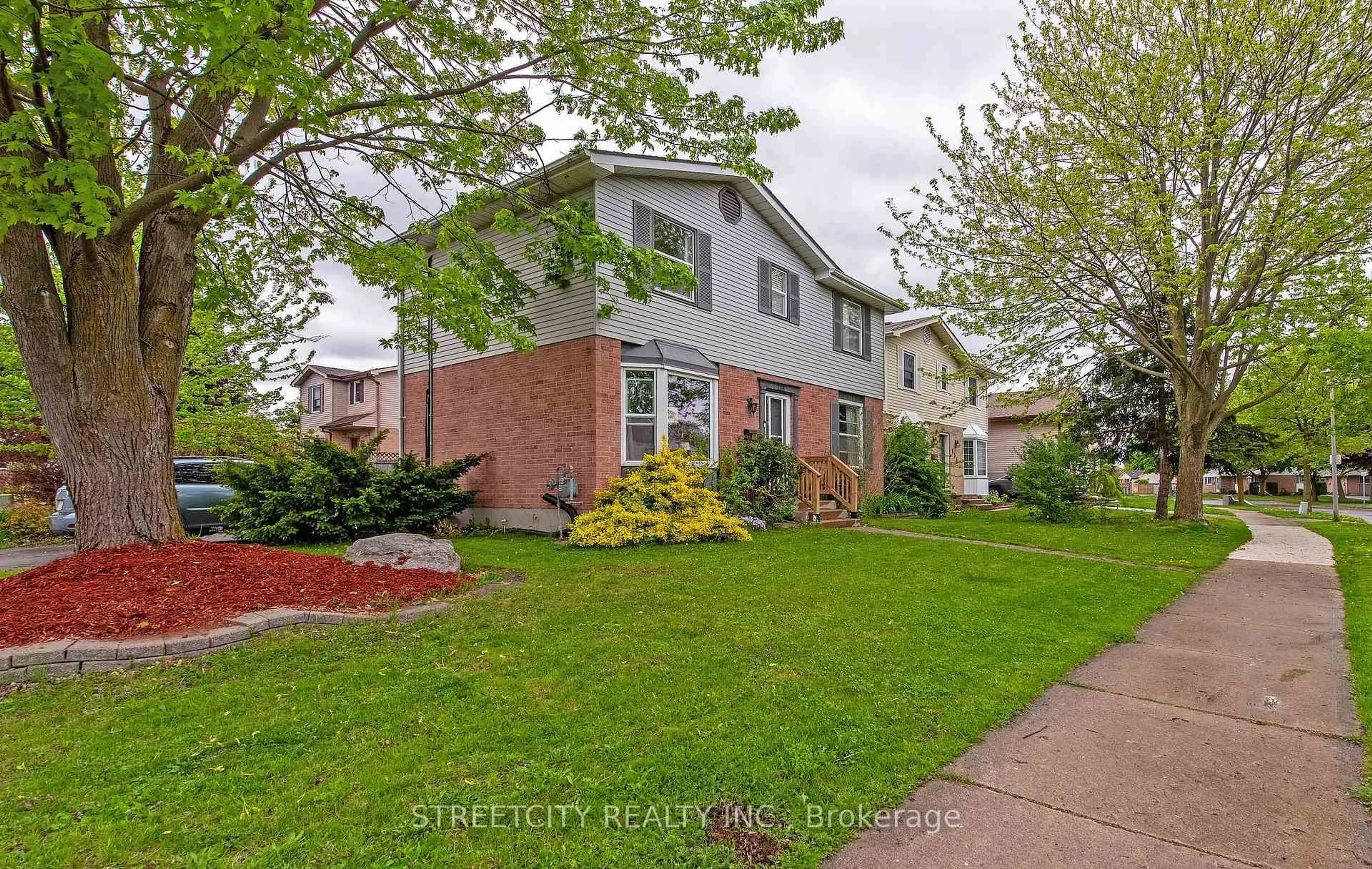 Home with brick exterior material, street for 138 Carlyle Dr, London East Ontario N5V 3T1
