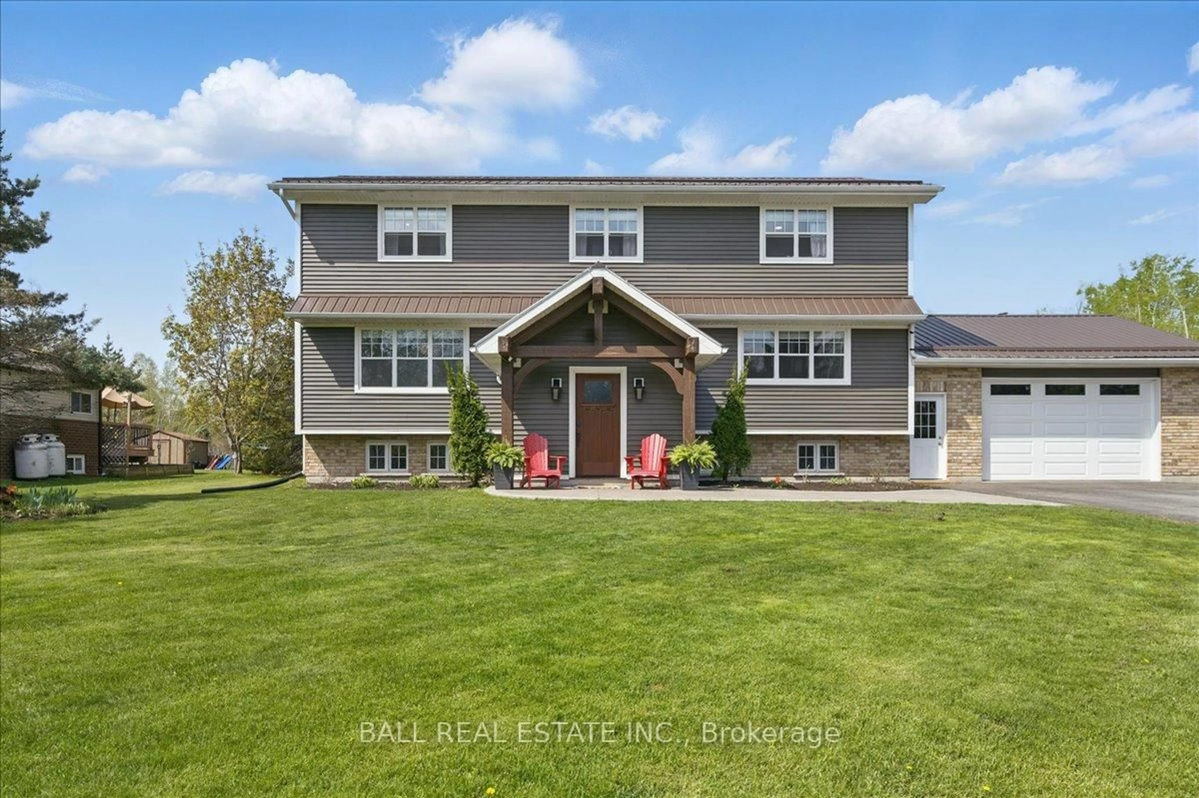 Home with vinyl exterior material, unknown for 1324 Young's Cove Rd, Selwyn Ontario K0L 1T0
