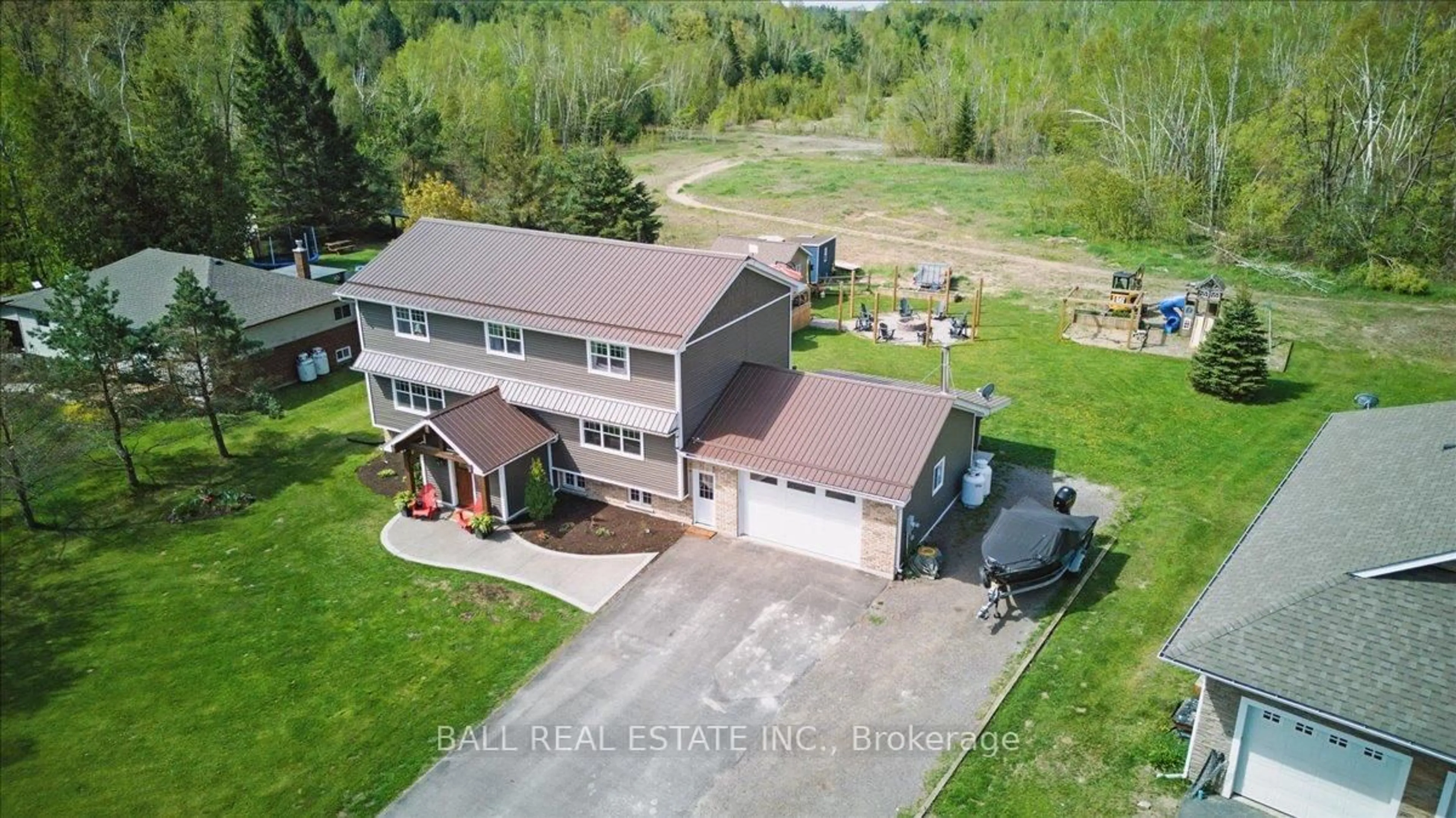 A pic from outside/outdoor area/front of a property/back of a property/a pic from drone, unknown for 1324 Young's Cove Rd, Selwyn Ontario K0L 1T0