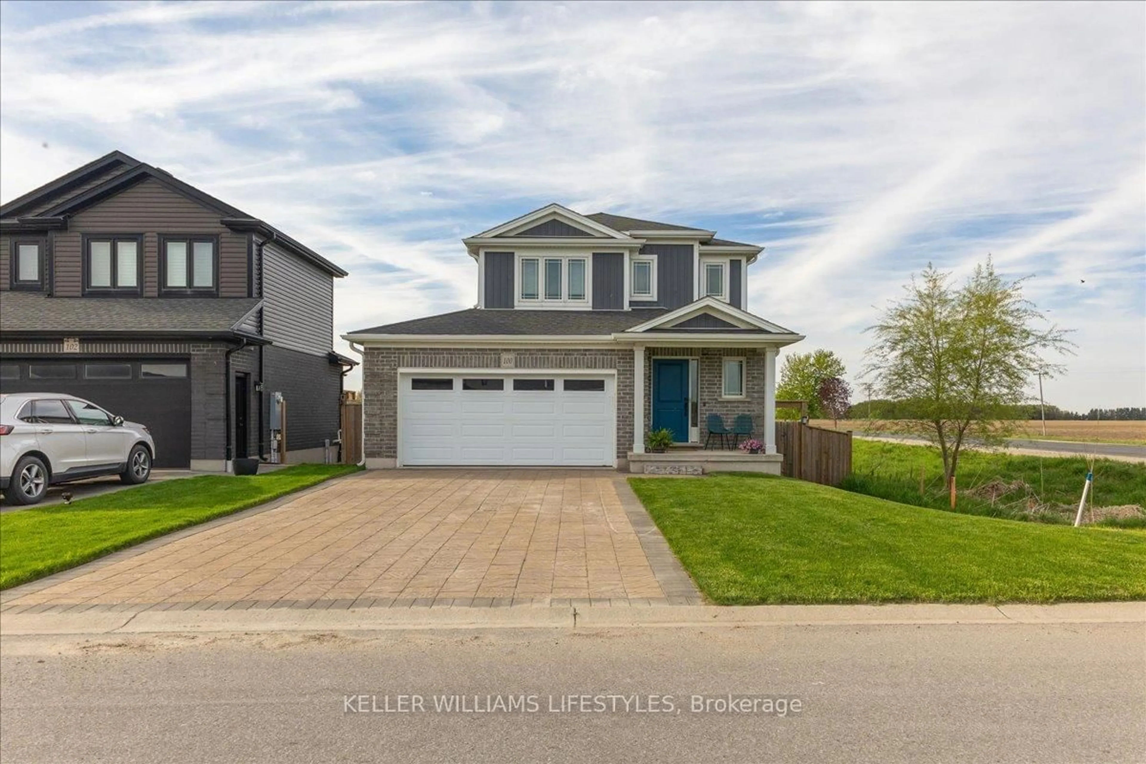 Unknown for 100 GILMOUR Dr, Lucan Biddulph Ontario N0M 2J0