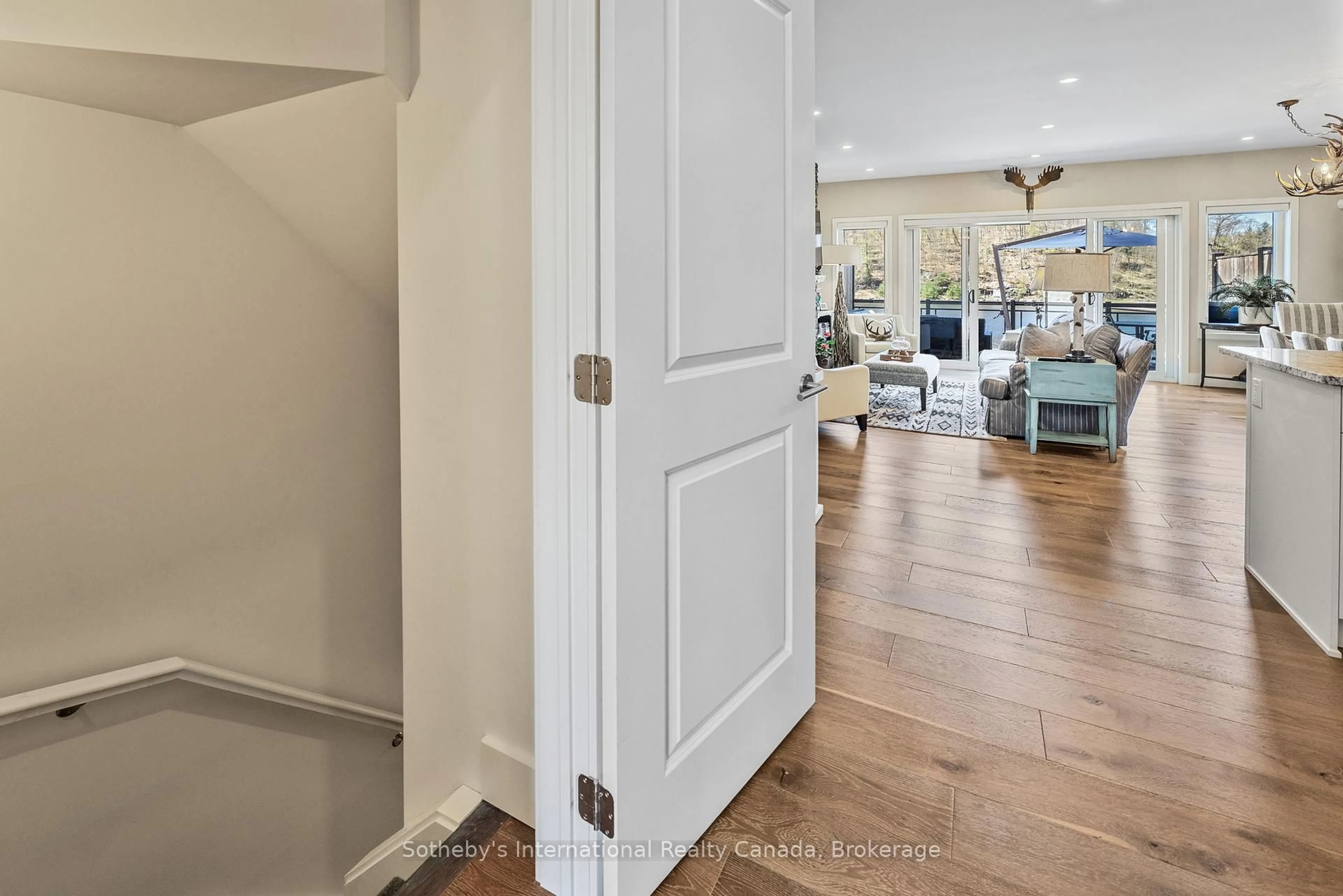 Indoor entryway for 97D Joseph St #Unit 207, Muskoka Lakes Ontario P0B 1J0