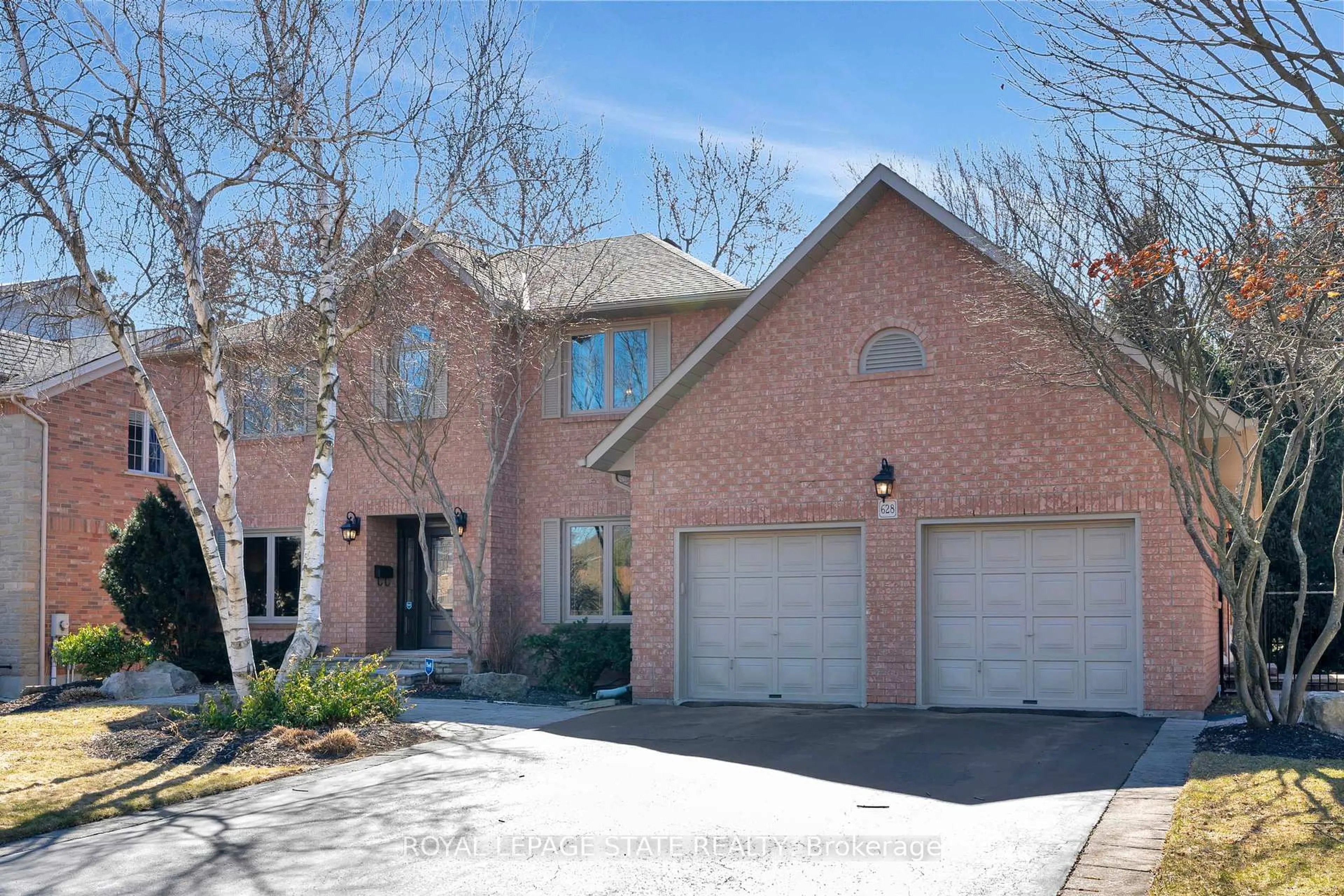 Home with brick exterior material, street for 628 Highvalley Rd, Hamilton Ontario L9G 3X3