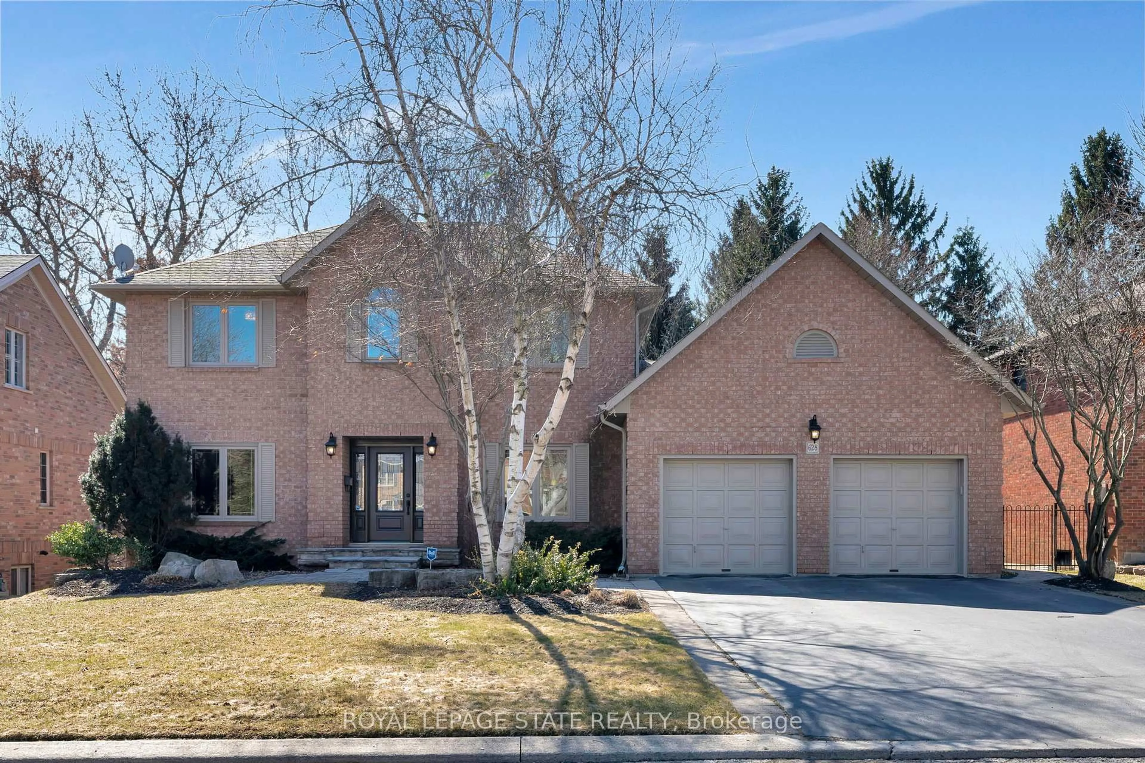 Home with brick exterior material, street for 628 Highvalley Rd, Hamilton Ontario L9G 3X3