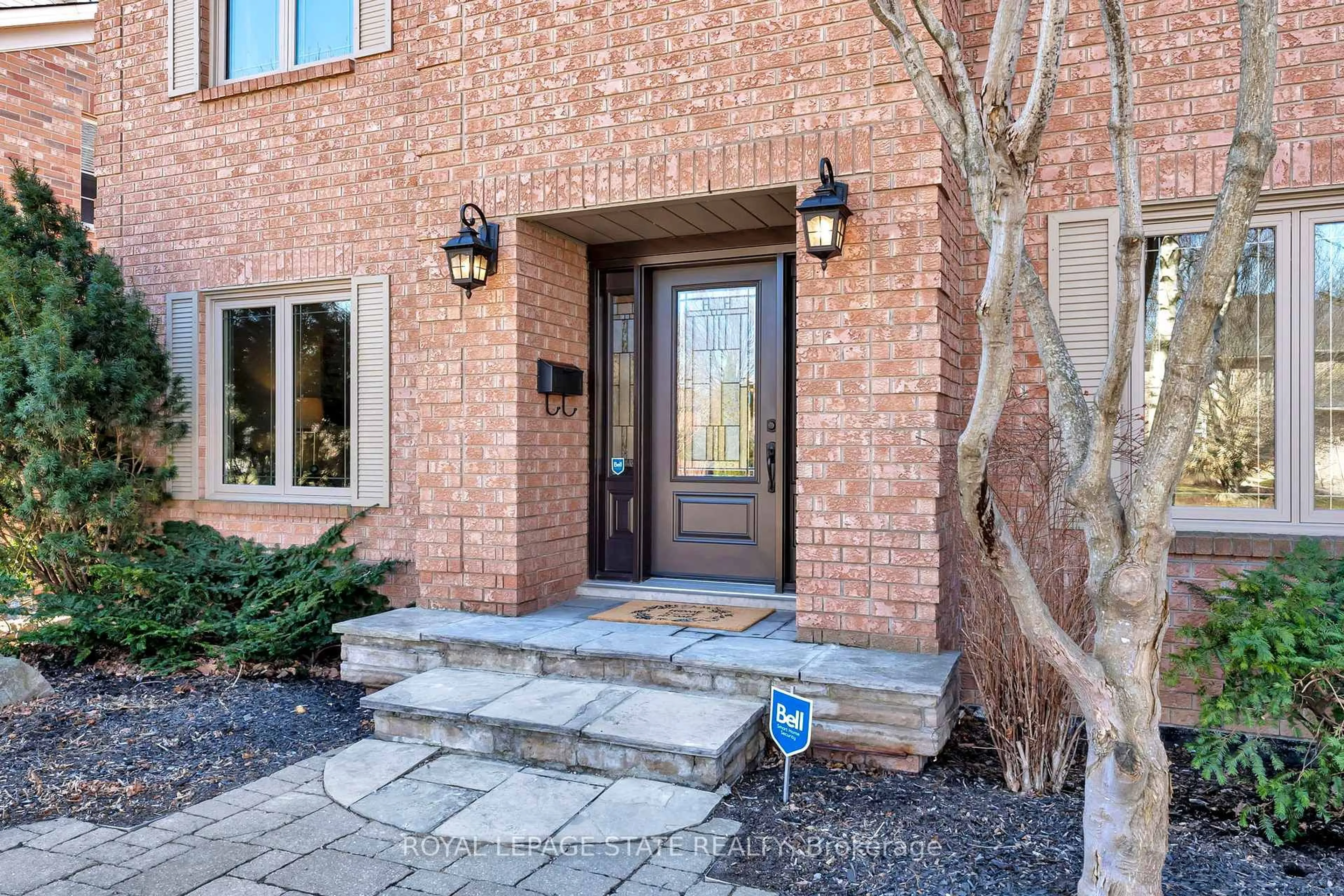 Home with brick exterior material, street for 628 Highvalley Rd, Hamilton Ontario L9G 3X3