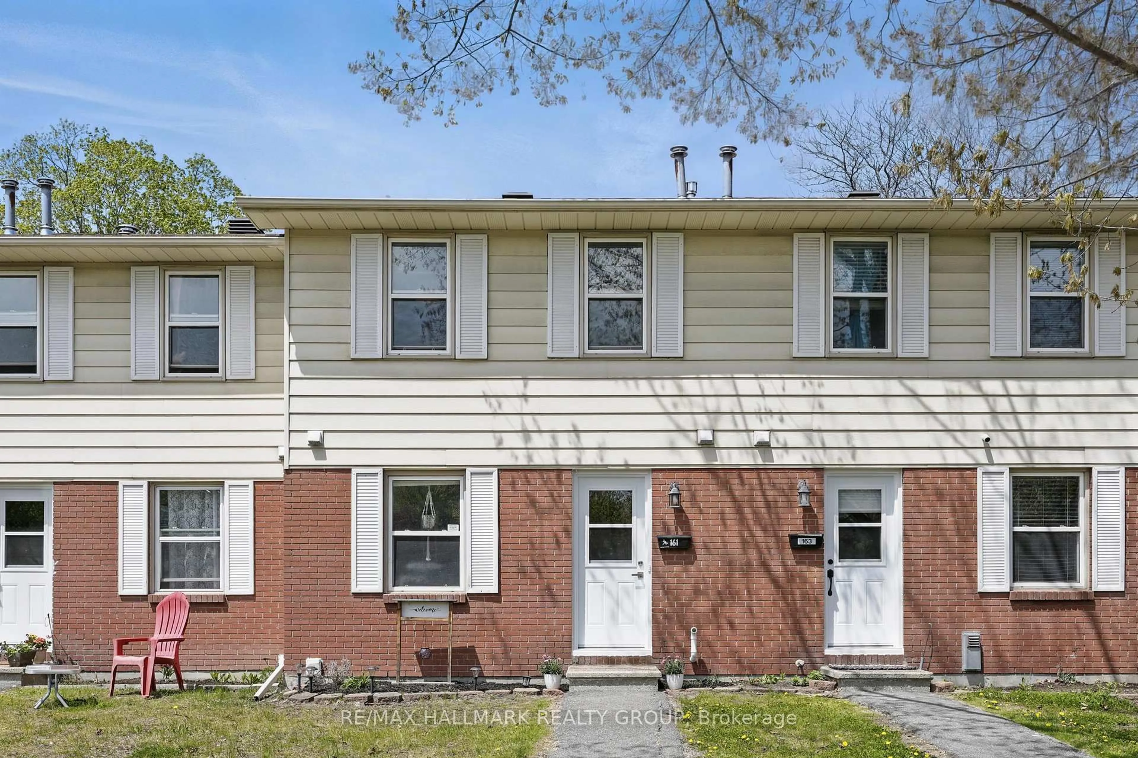 Unknown for 161 Glen Park Dr, Ottawa Ontario K1B 4Y5