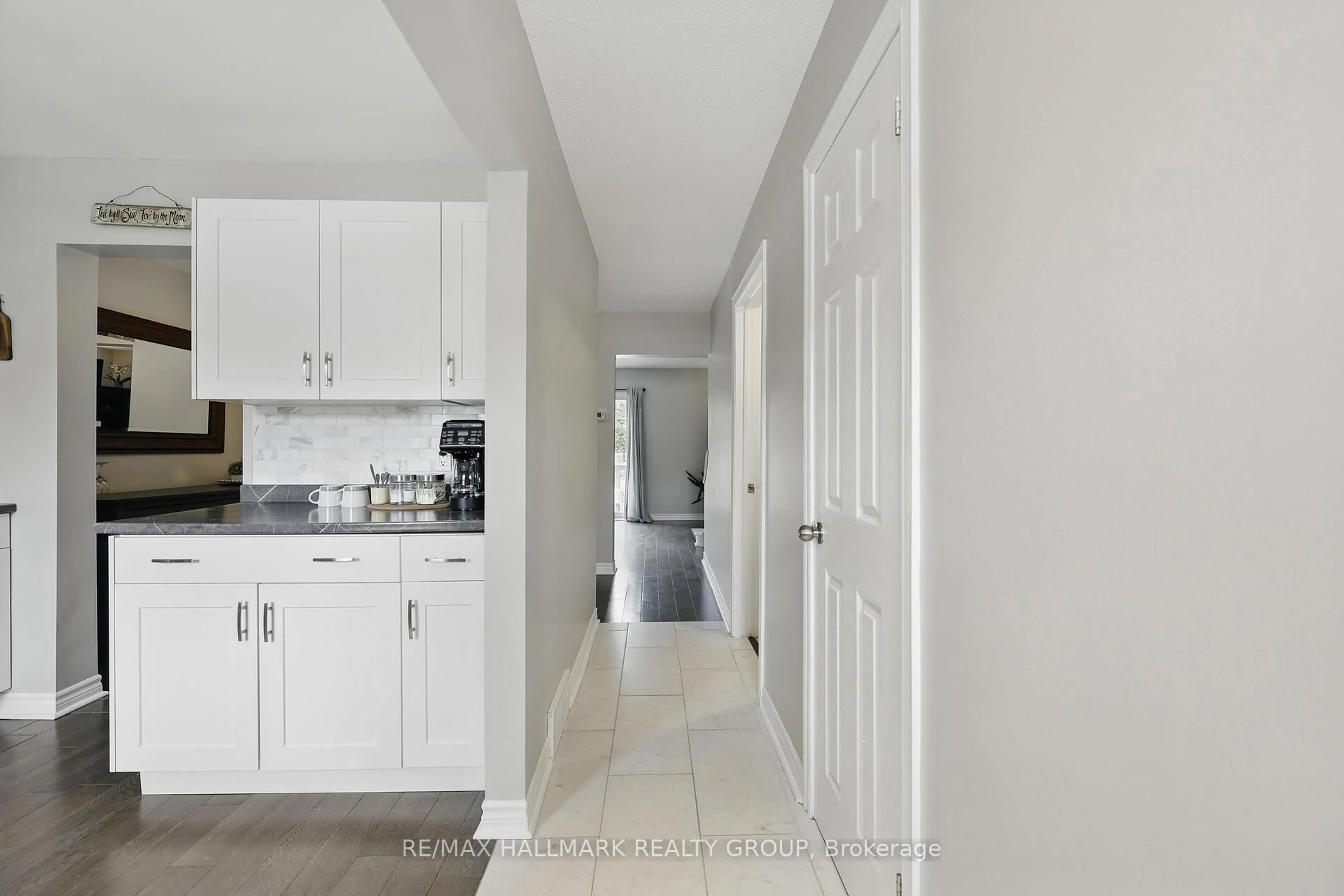 Unknown for 161 Glen Park Dr, Ottawa Ontario K1B 4Y5