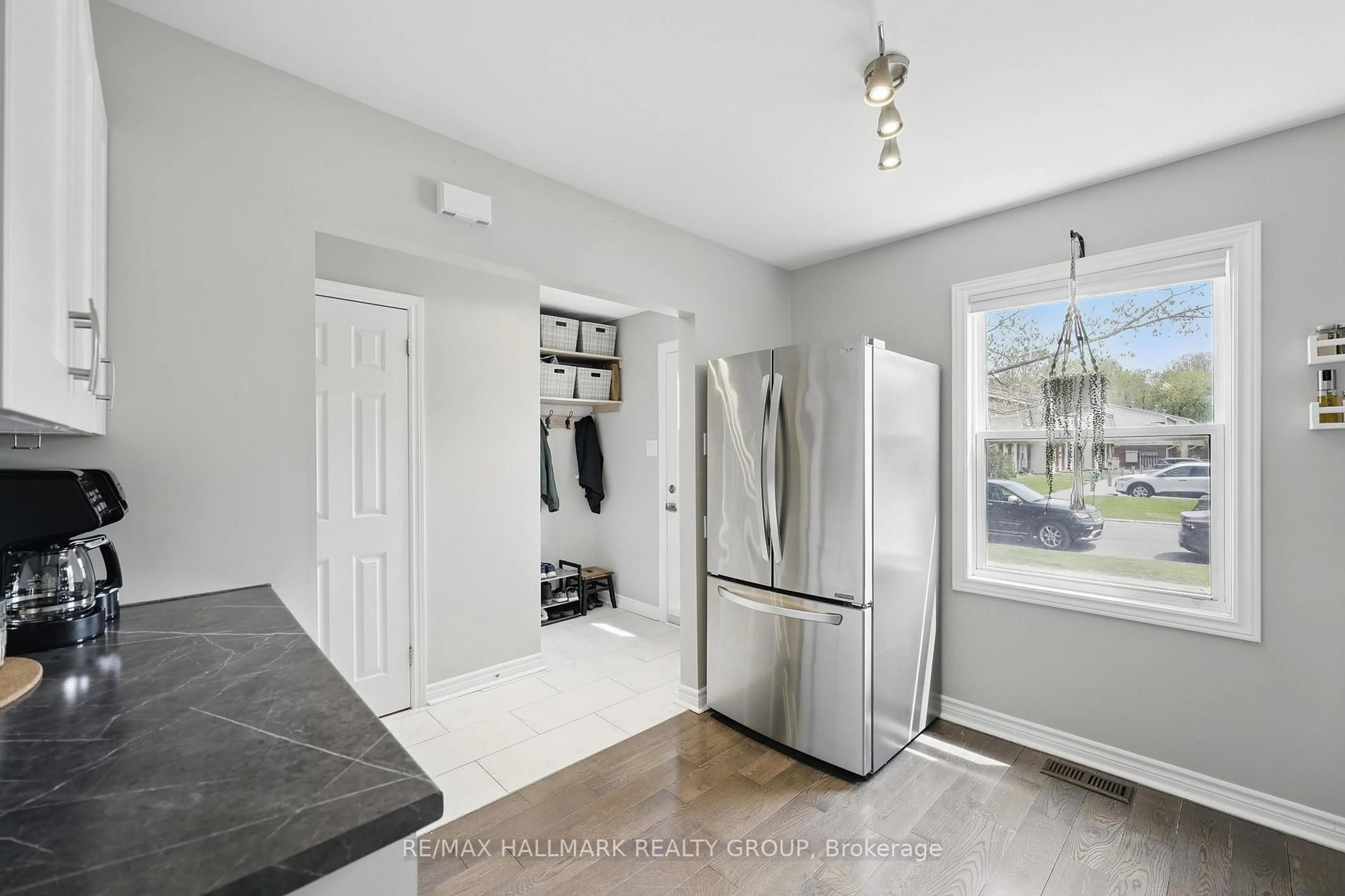 Unknown for 161 Glen Park Dr, Ottawa Ontario K1B 4Y5