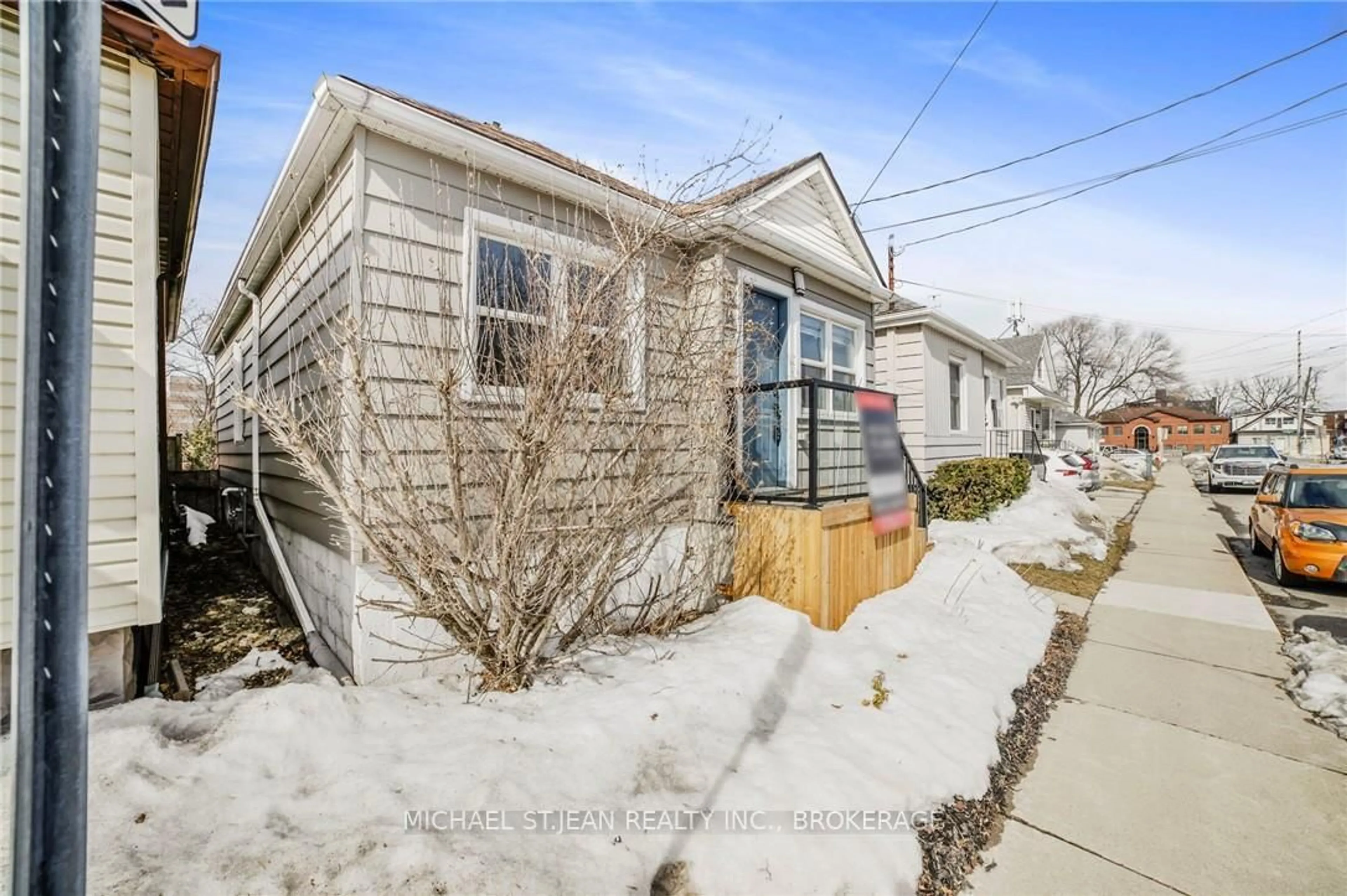 Unknown for 14 East 31st St, Hamilton Ontario L8V 3N7