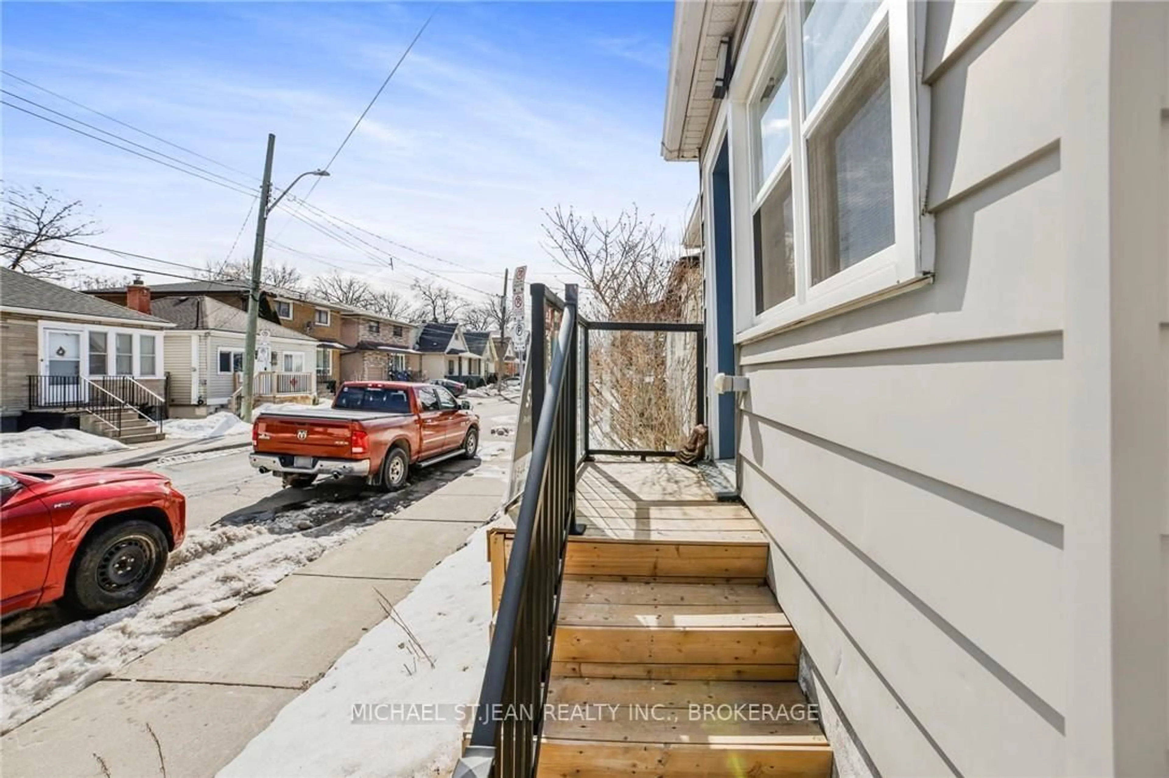 Unknown for 14 East 31st St, Hamilton Ontario L8V 3N7