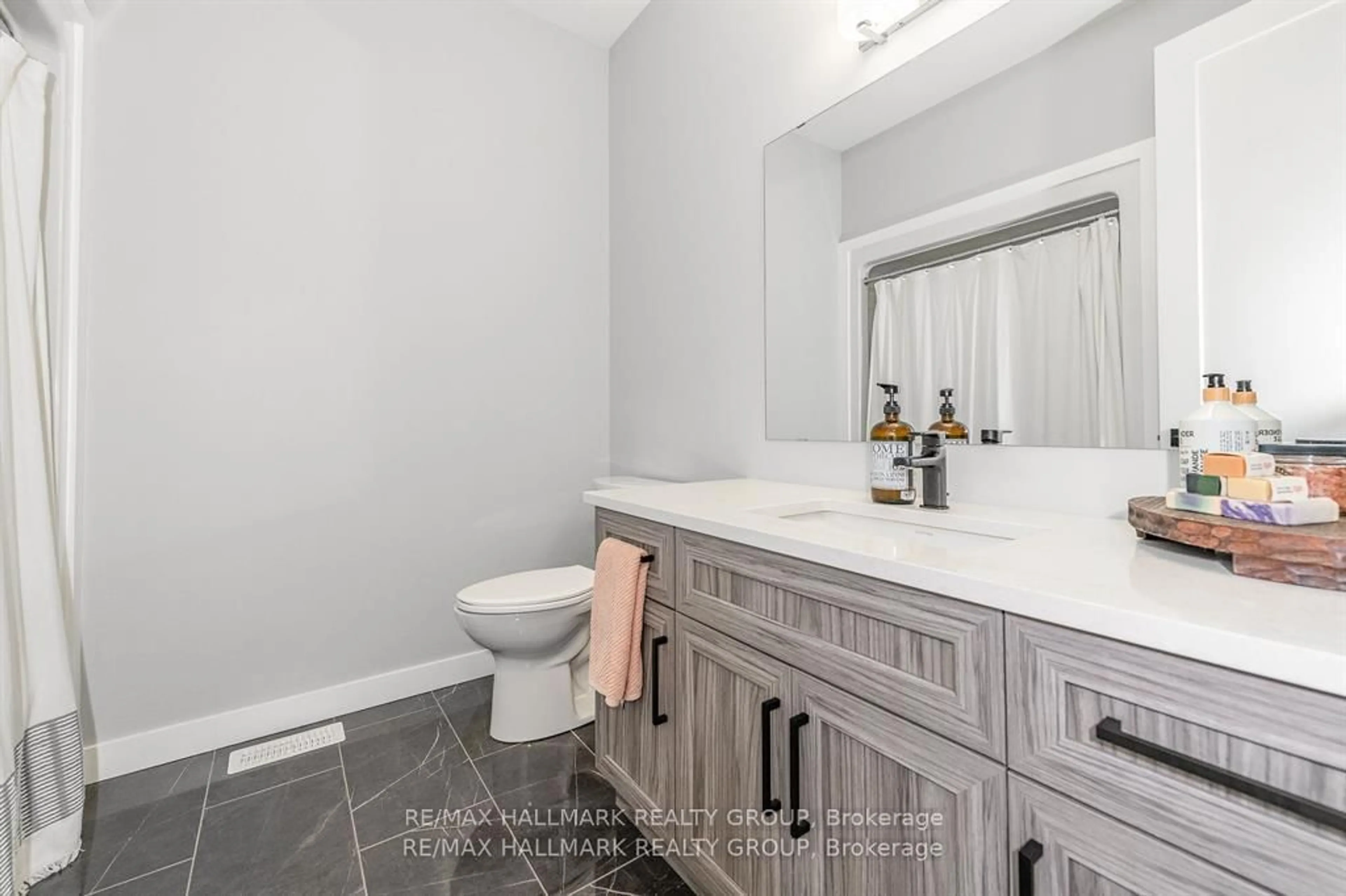 Standard bathroom, ceramic/tile floor for 45 Richer St, North Stormont Ontario K0A 1R0