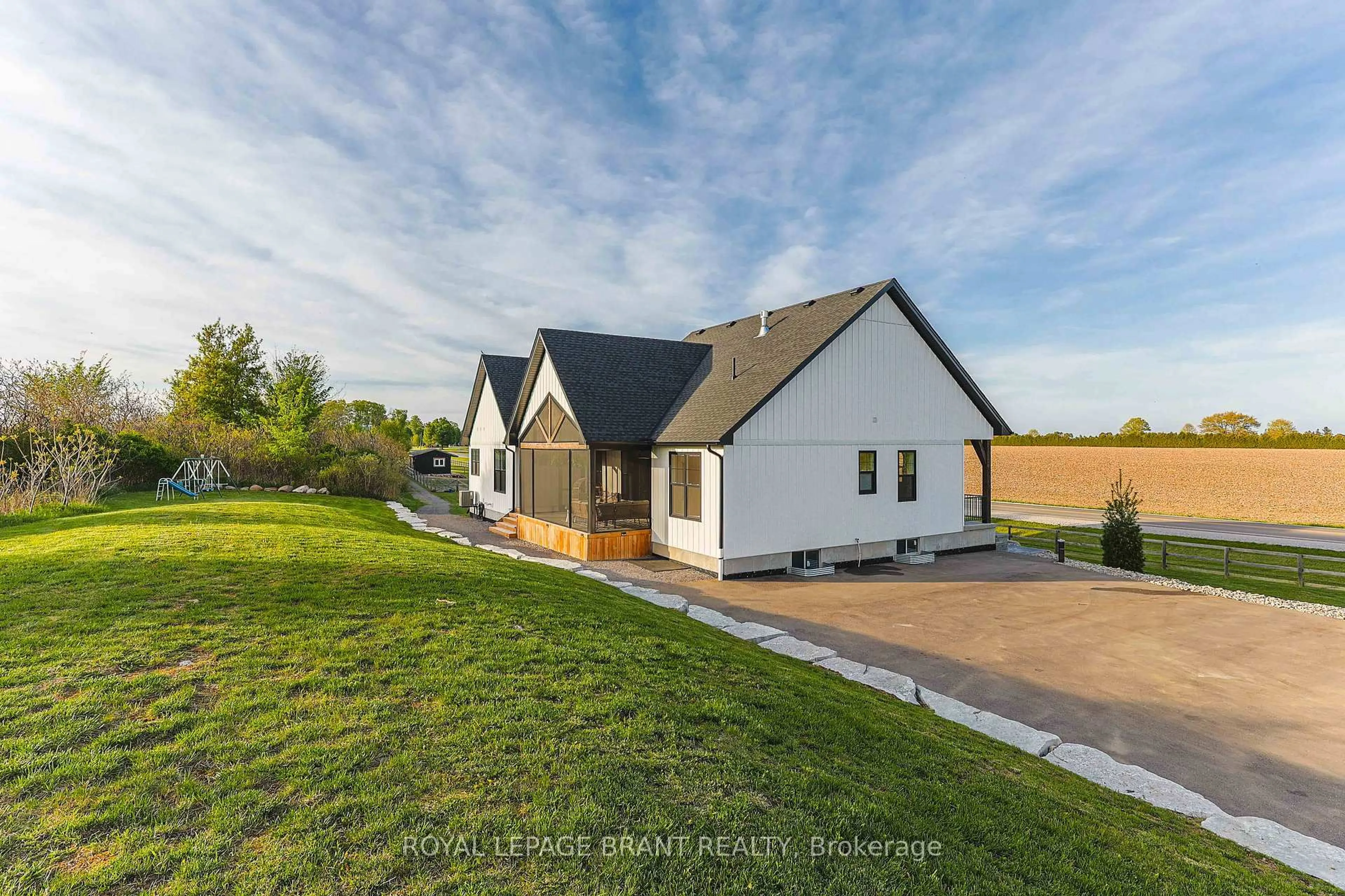 A pic from outside/outdoor area/front of a property/back of a property/a pic from drone, unknown for 503 Concession 6 Townsend N/A, Norfolk Ontario N0E 1Y0
