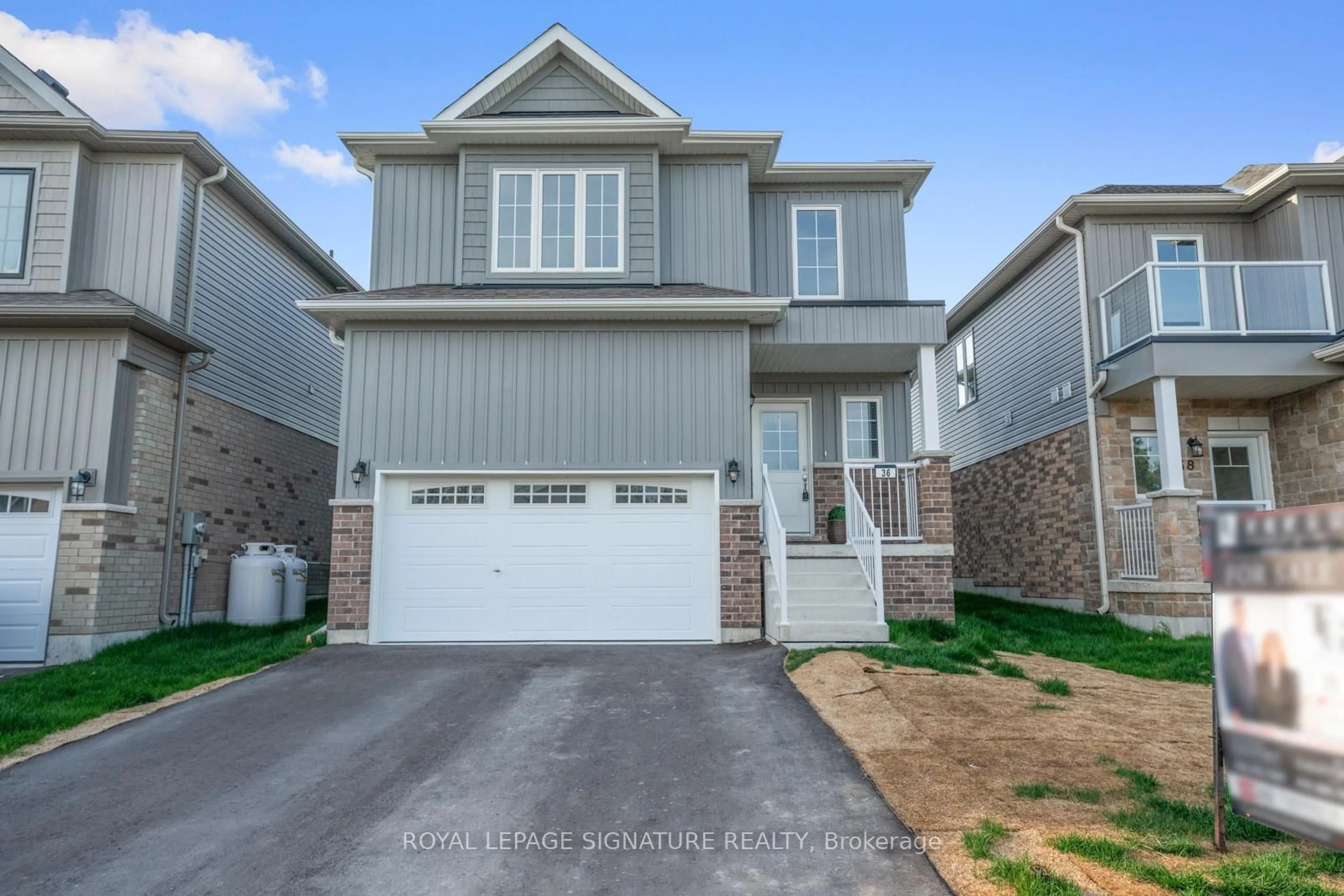 Home with vinyl exterior material, street for 36 Hillcroft Way, Kawartha Lakes Ontario K0M 1A0