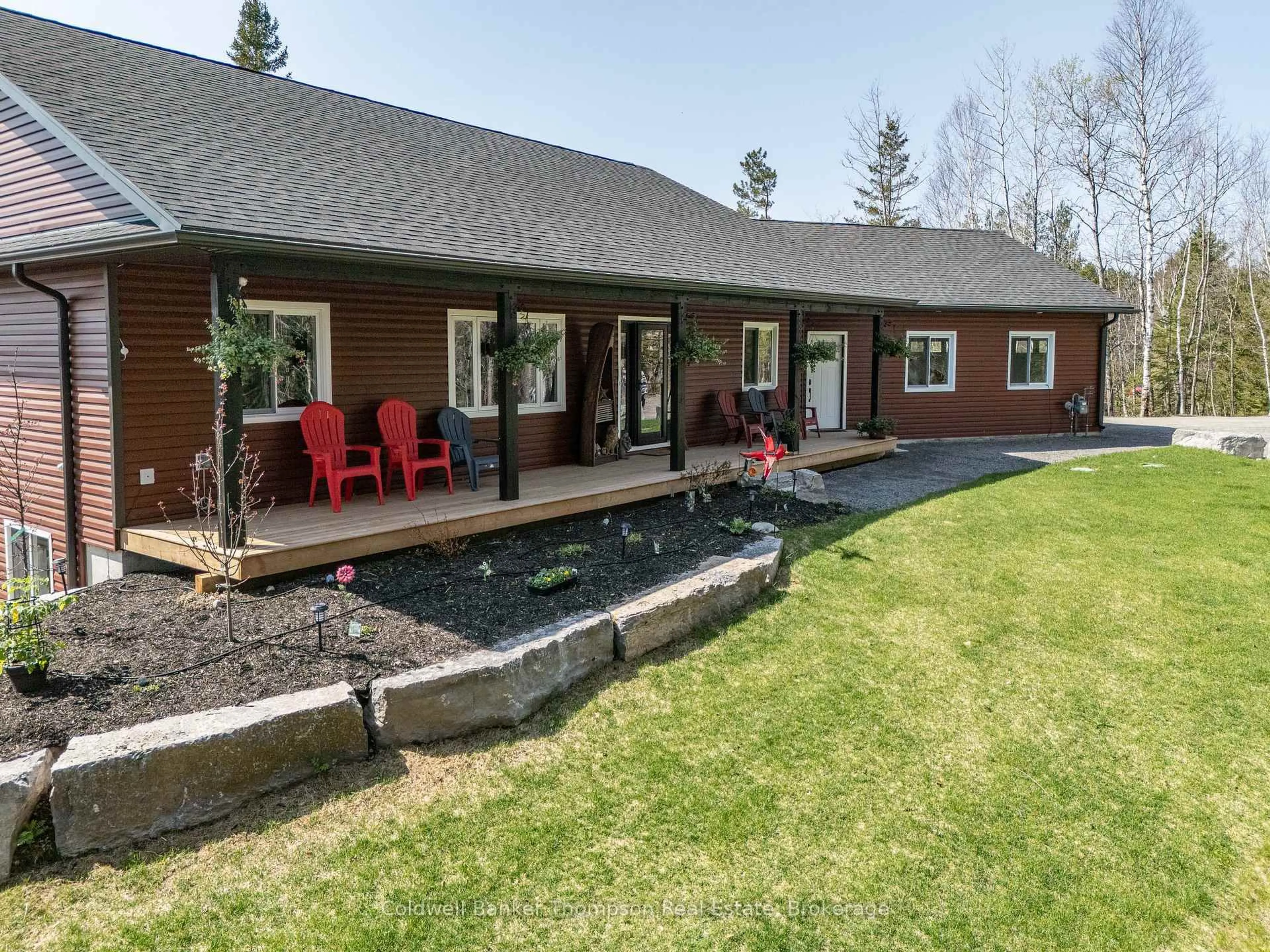 Patio, unknown for 250 Main Street St, Burk's Falls Ontario P0A 1C0