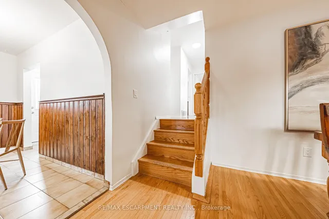 Additional property image - 98 Deerhurst Rd