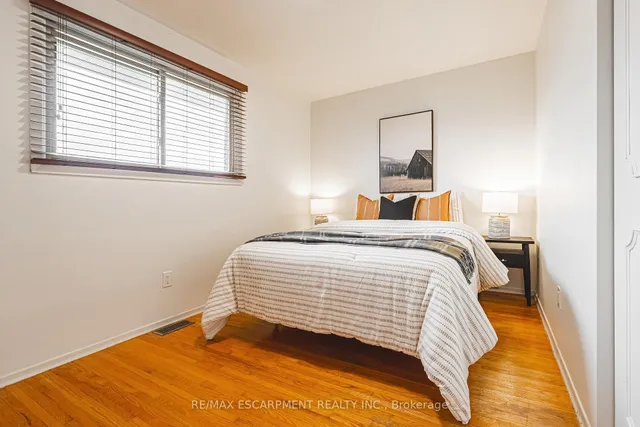 Additional property image - 98 Deerhurst Rd
