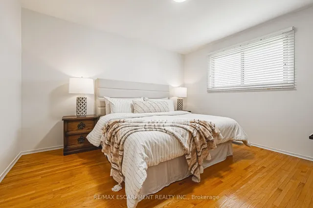 Additional property image - 98 Deerhurst Rd
