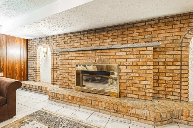 Additional property image - 98 Deerhurst Rd