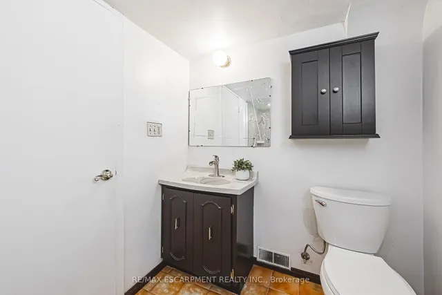 Additional property image - 98 Deerhurst Rd