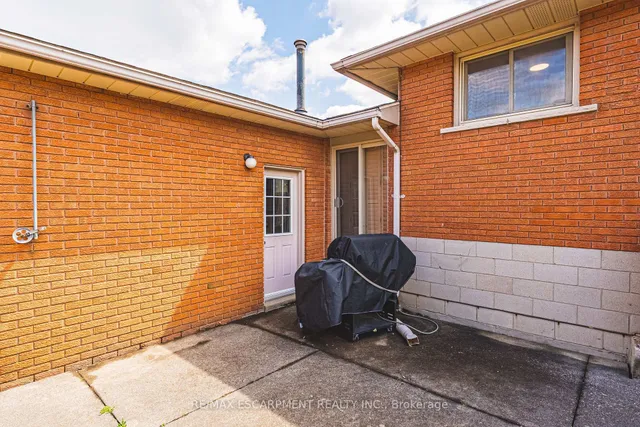 Additional property image - 98 Deerhurst Rd
