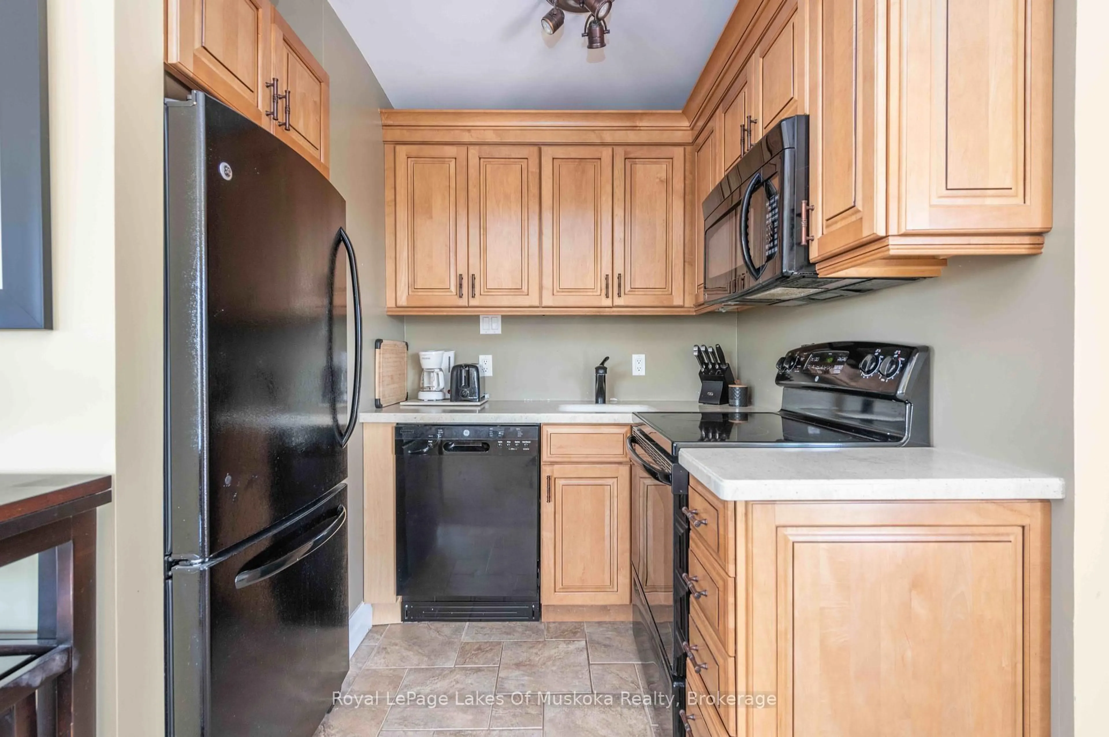 Standard kitchen, ceramic/tile floor for 29 Deerhurst Dr #301, Huntsville Ontario P1H 1A9