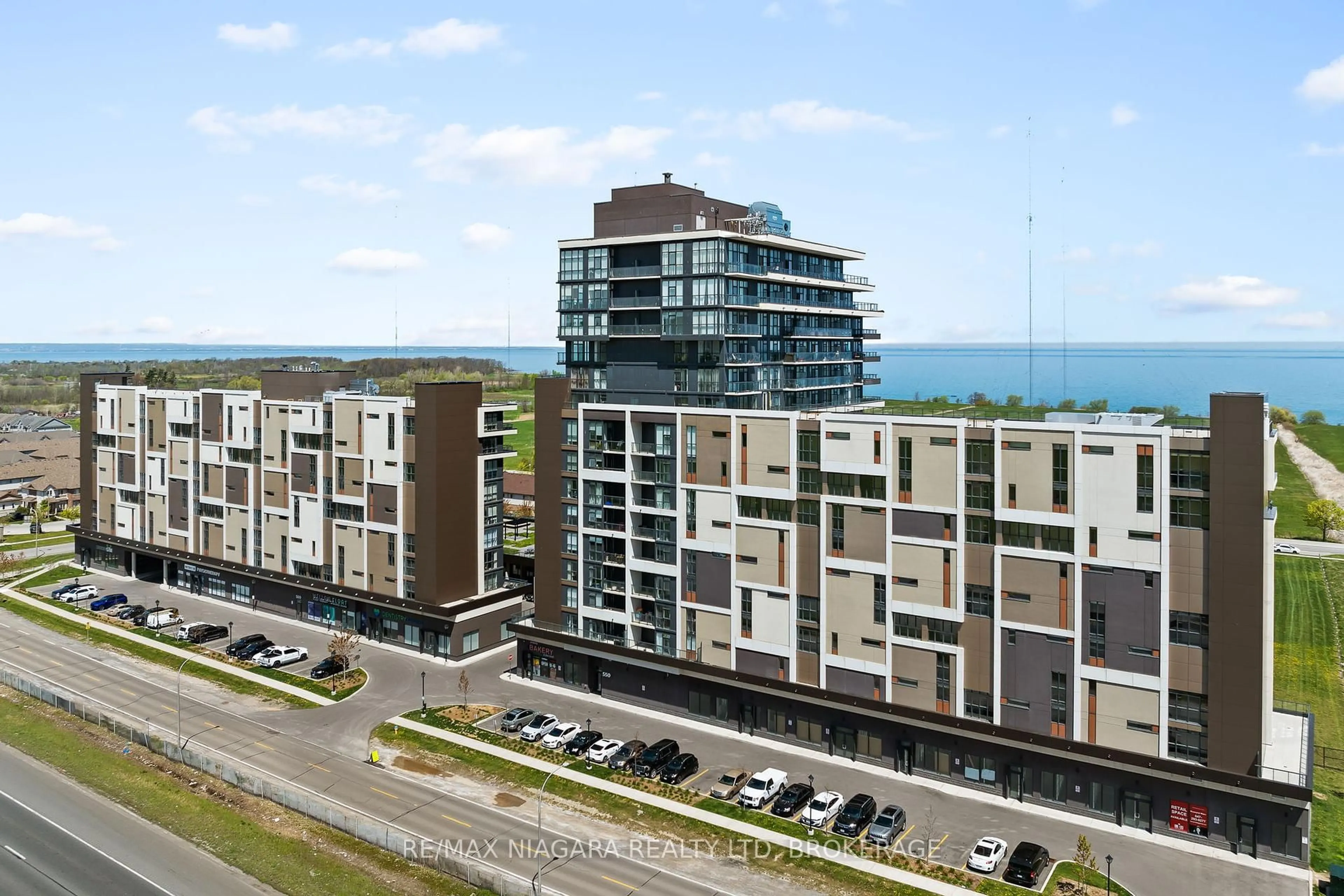 A pic from outside/outdoor area/front of a property/back of a property/a pic from drone, city buildings view from balcony for 550 North Service Rd #1202, Grimsby Ontario L3M 0H9