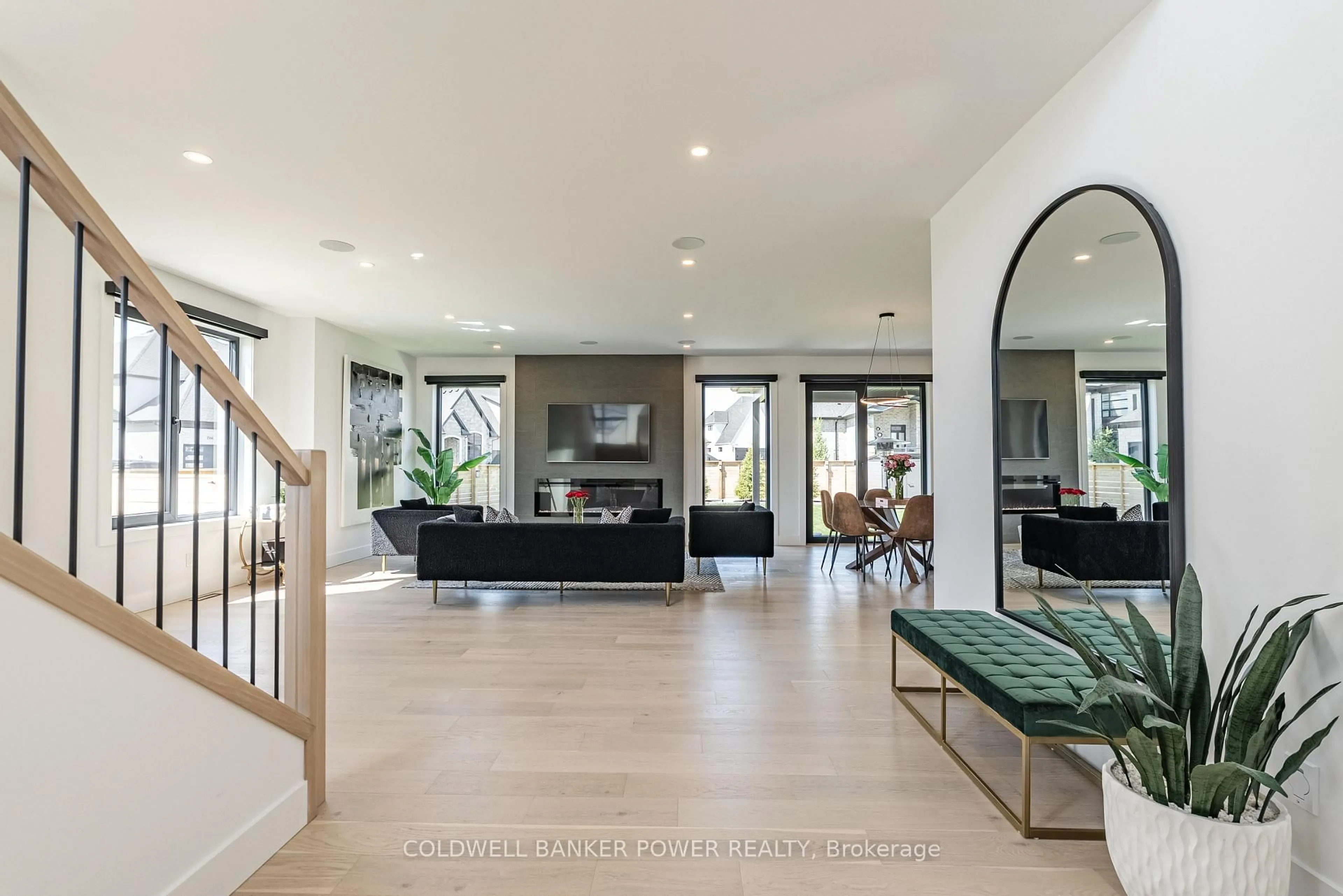 Indoor entryway for 3513 Grand Oak Crossing, London South Ontario N6P 0G7