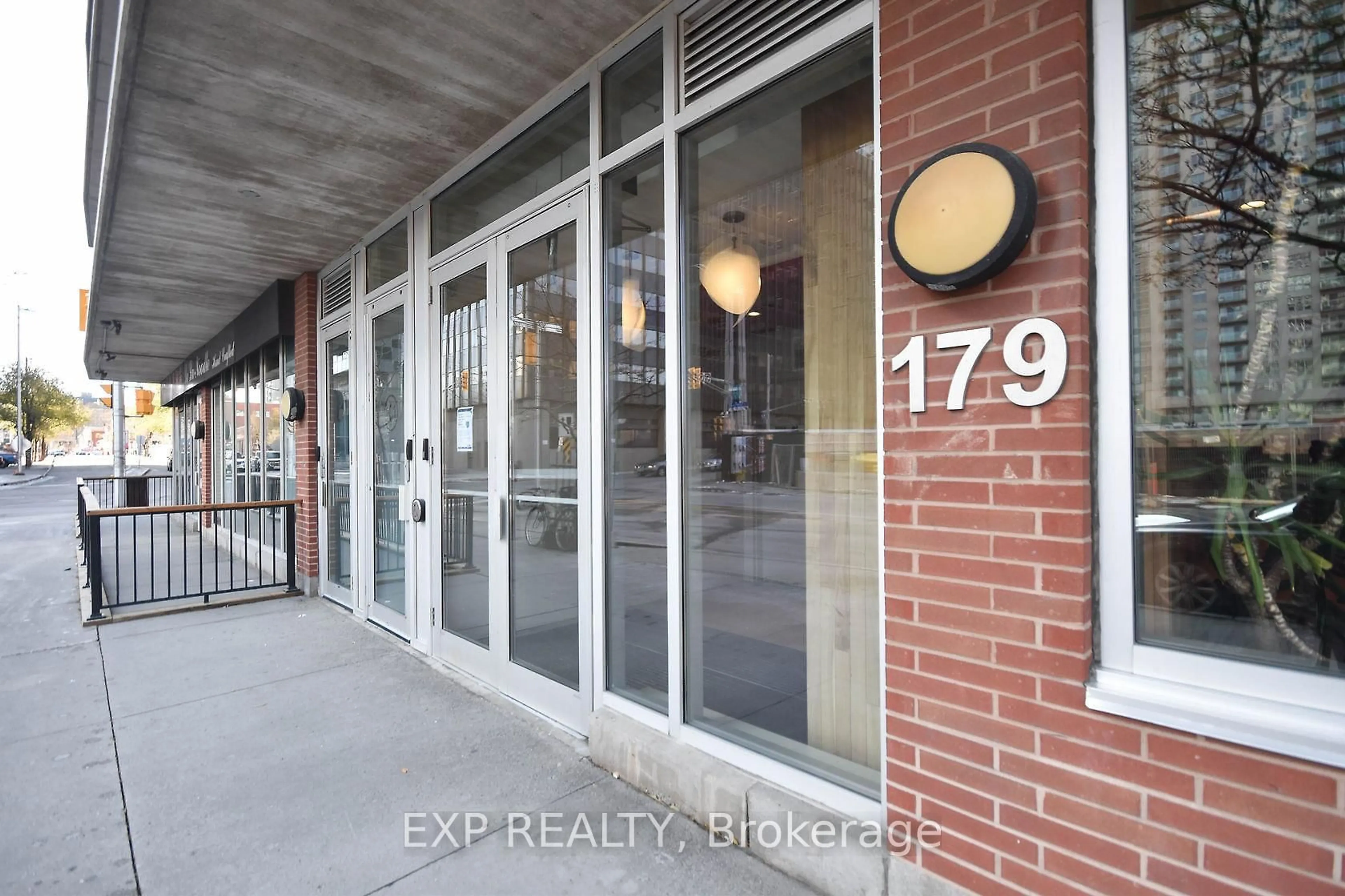 Indoor entryway for 179 GEORGE St #1709, Ottawa Ontario K1N 1J8