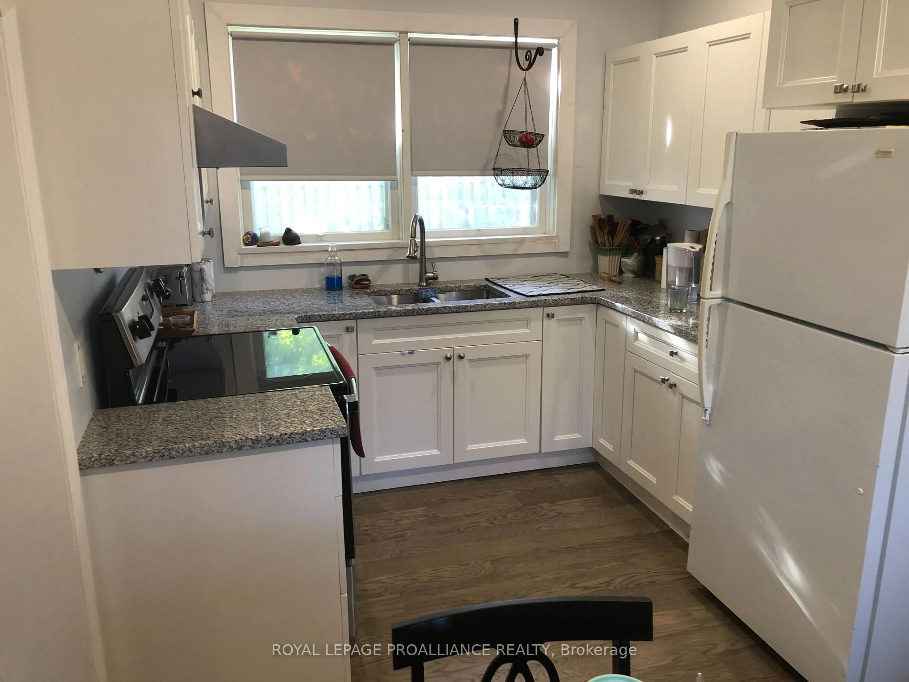 Standard kitchen, unknown for 24 Flindall St #A & B, Quinte West Ontario K8V 3E3
