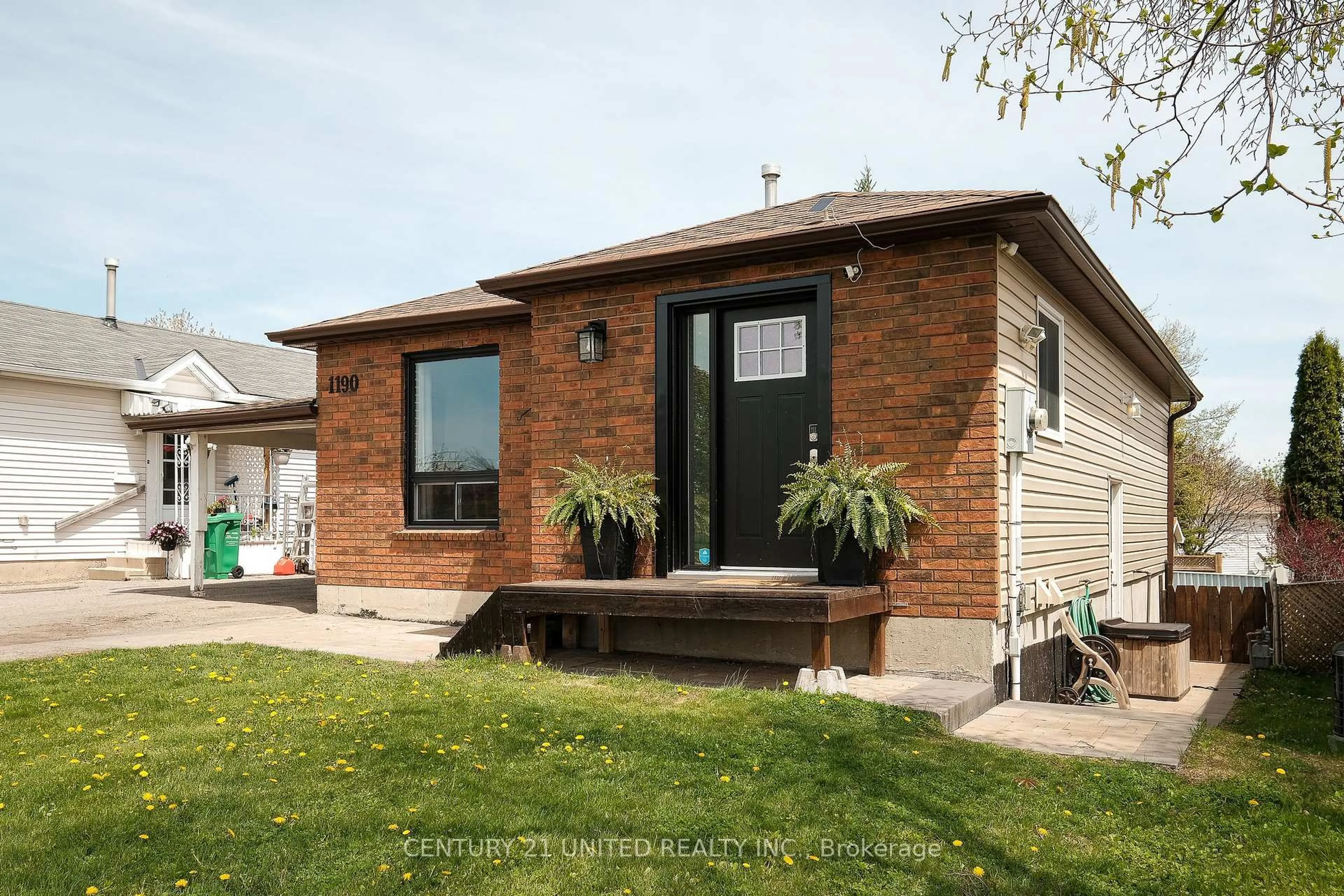 Home with brick exterior material, street for 1190 Neptune St, Peterborough North Ontario K9H 7M6