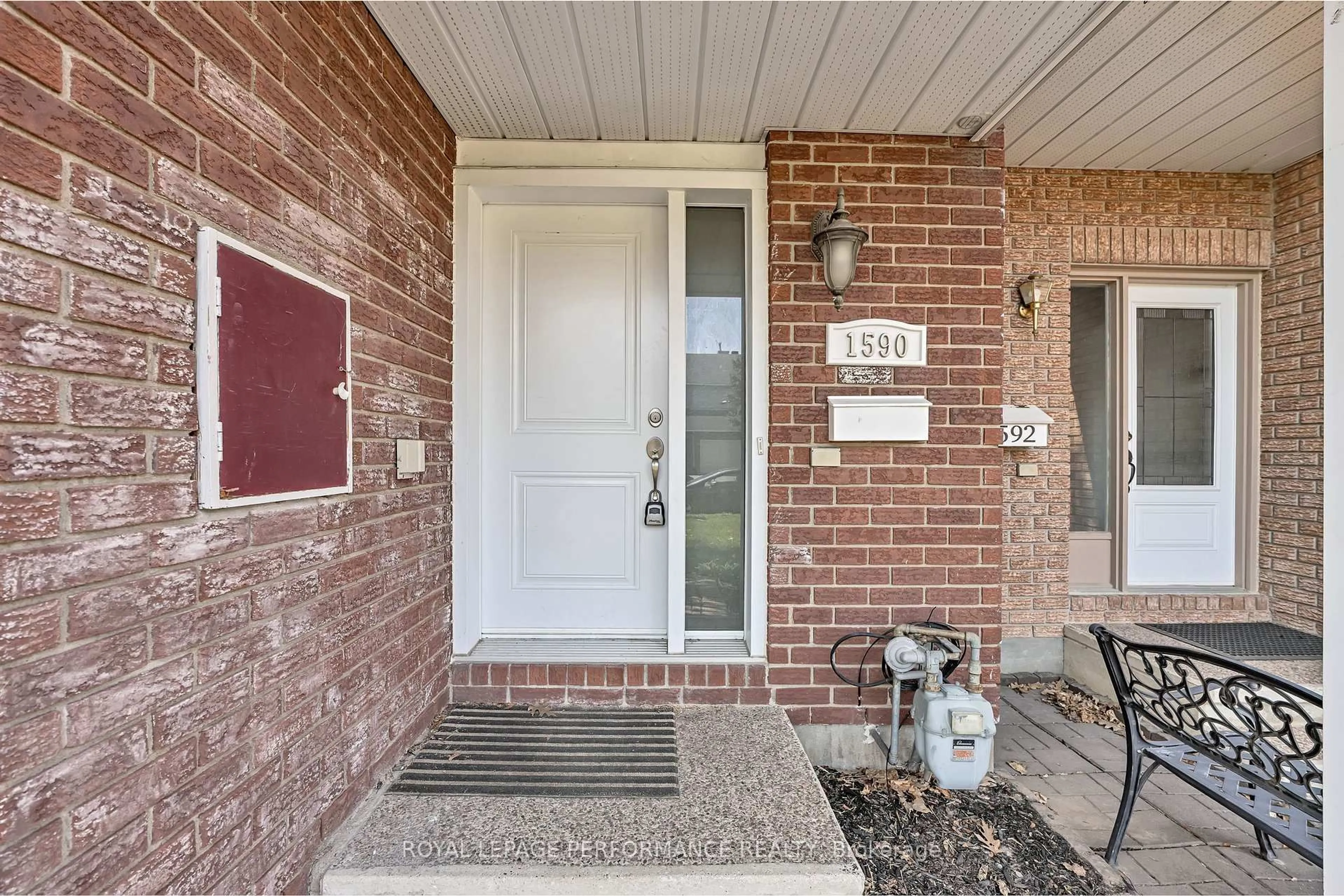 Unknown for 1590 Briarfield Cres, Orleans Ontario K4A 1Y7