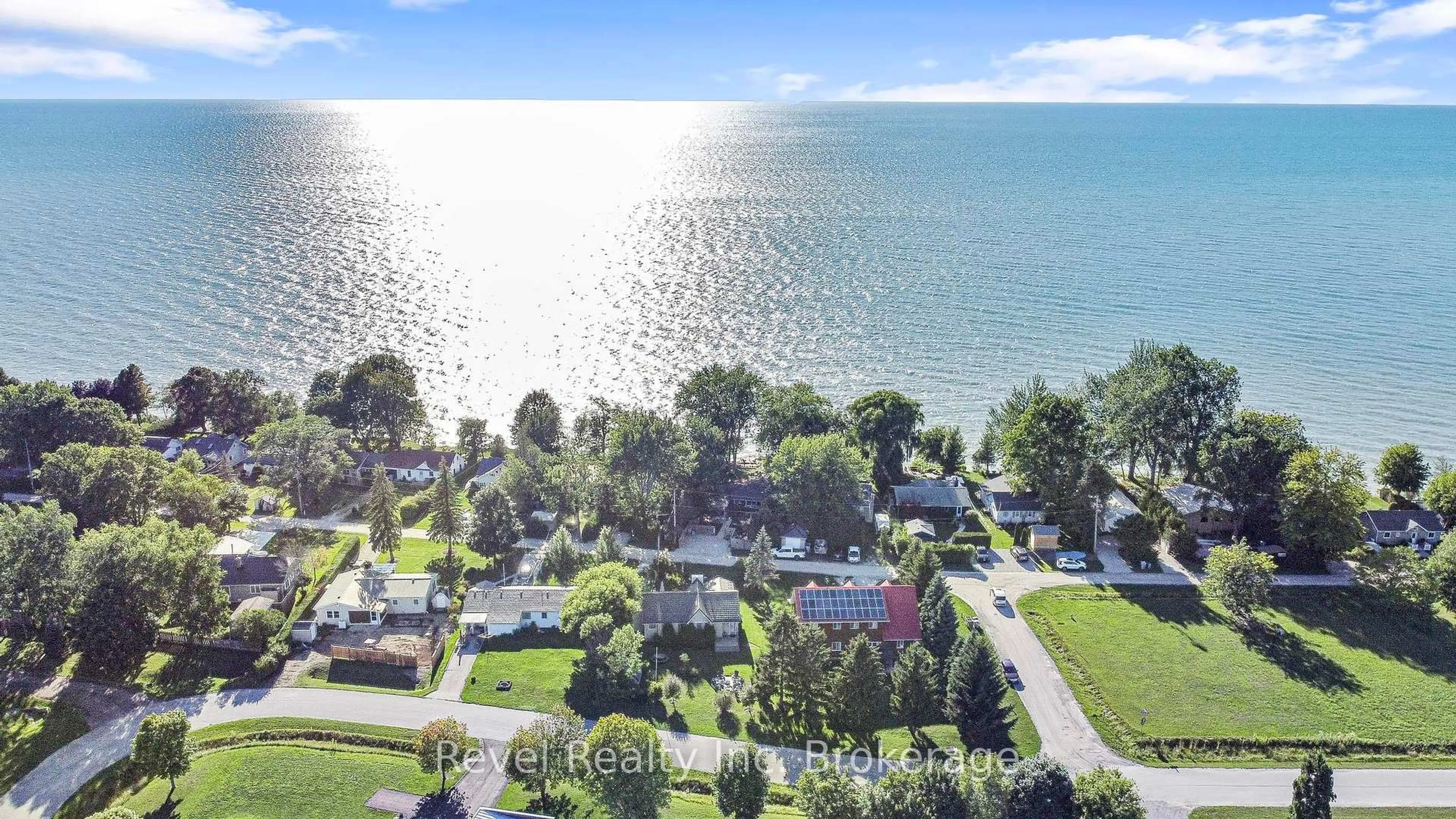 A pic from outside/outdoor area/front of a property/back of a property/a pic from drone, water/lake/river/ocean view for 71842 Sunview Ave, Bluewater Ontario N0M 2T0