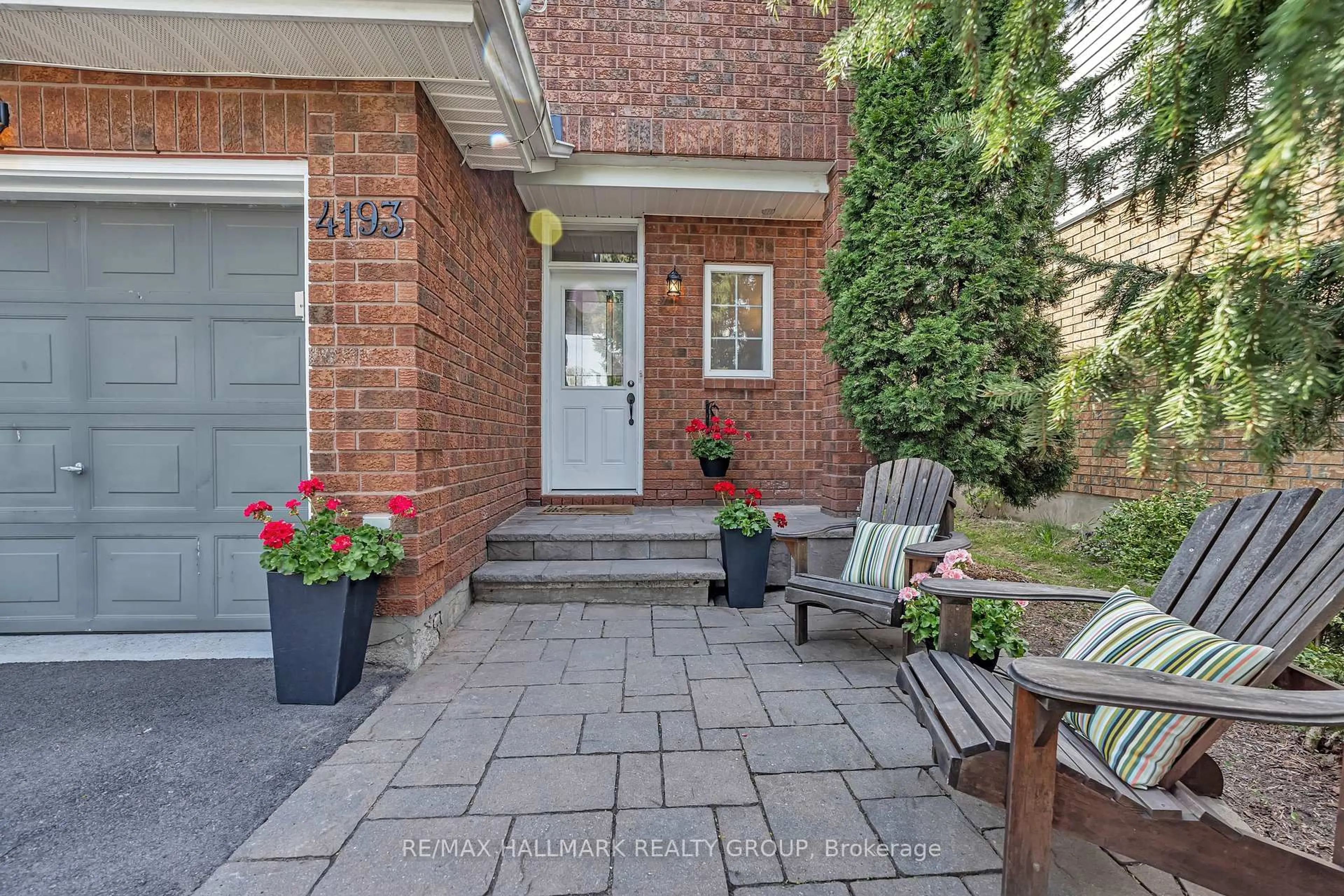 Patio, street for 4193 Owl Valley Dr, Ottawa Ontario K1V 1L9