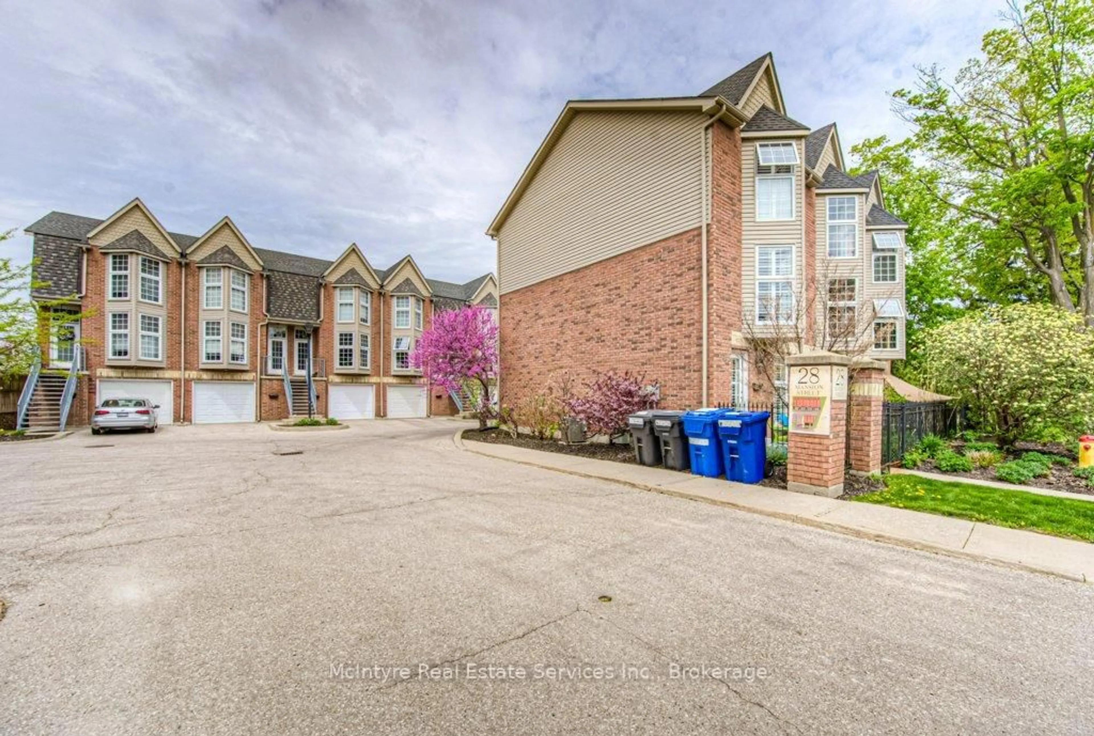 Unknown for 28 Mansion St #6, Kitchener Ontario N2H 2J6