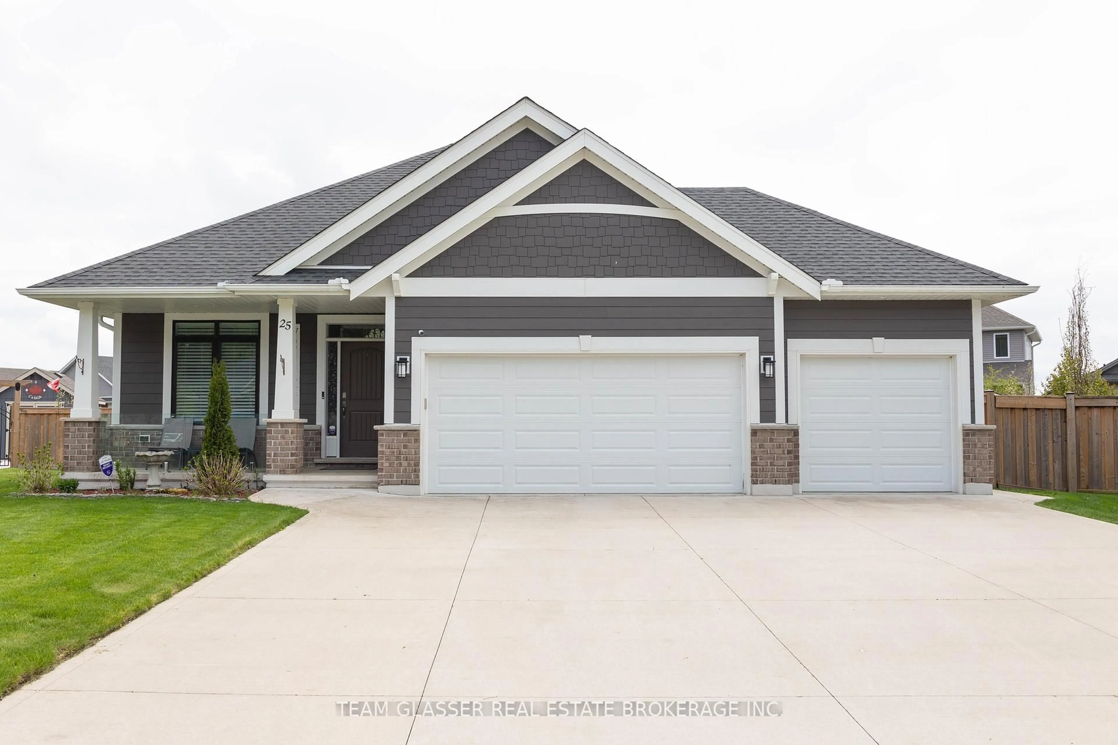 Home with vinyl exterior material, street for 25 Birchall Lane, St. Thomas Ontario N5R 0J1