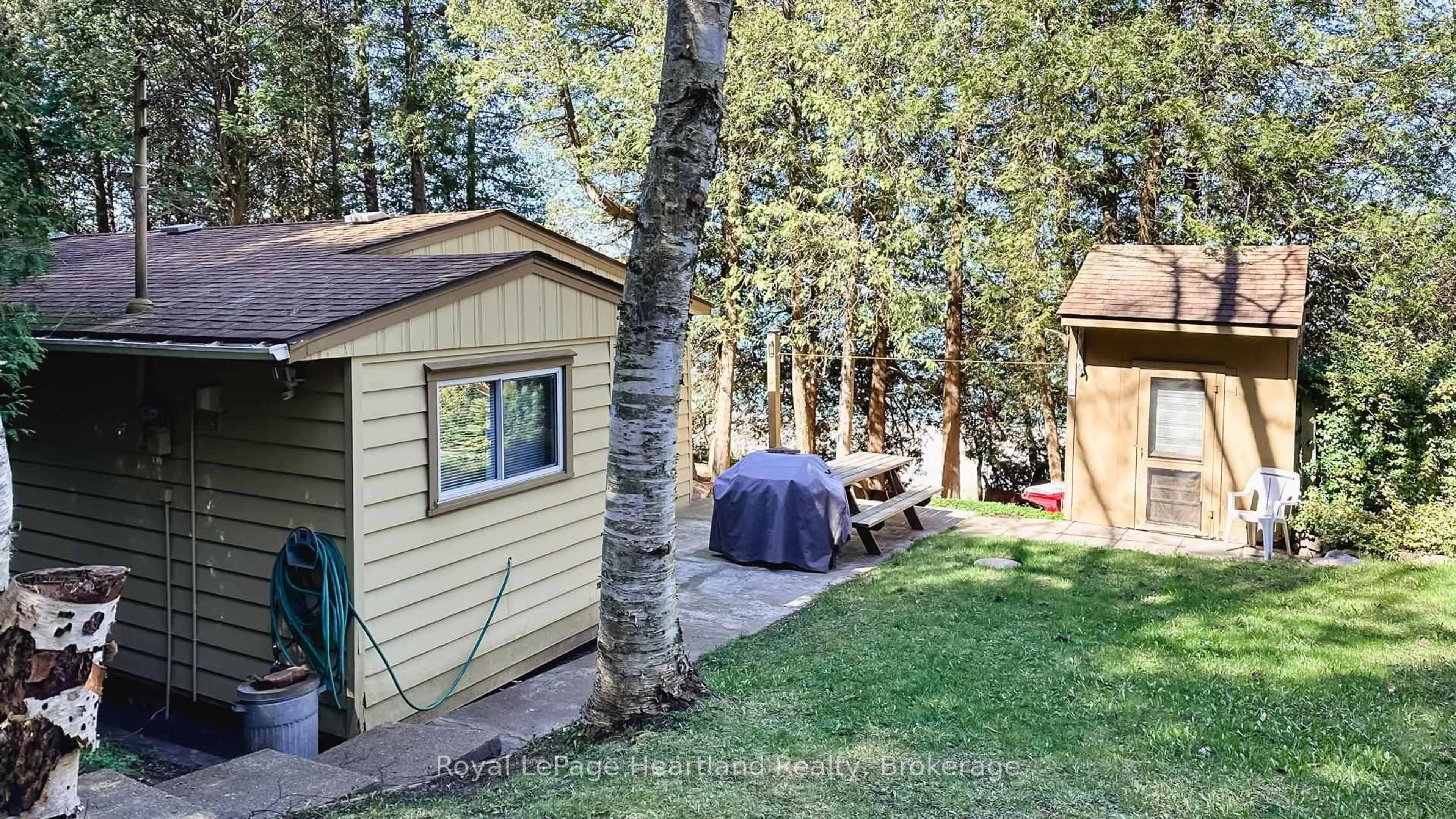 Shed for 83815B Dickson St, Ashfield-Colborne-Wawanosh Ontario N7A 3X9