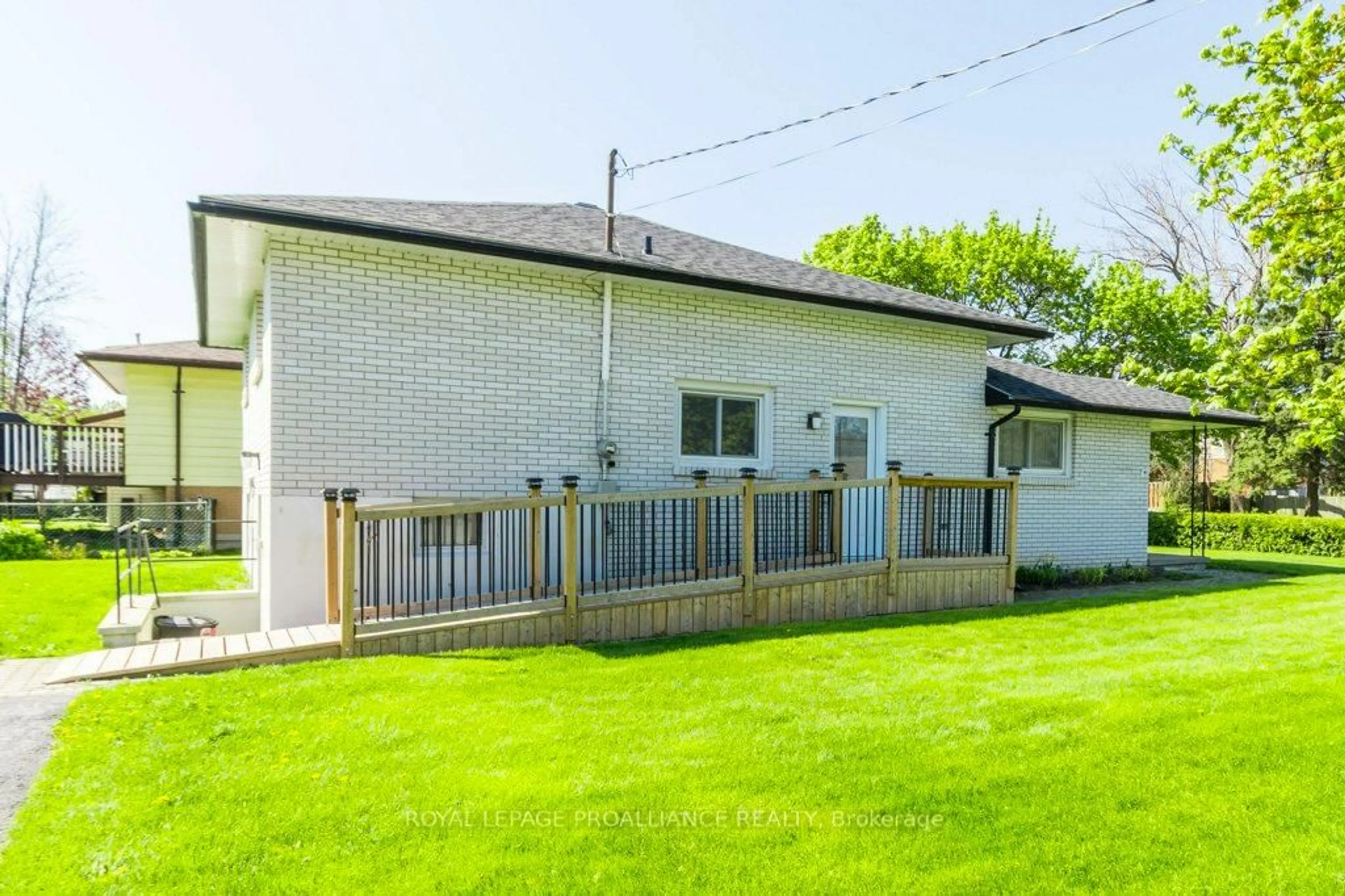 Unknown for 41 Parkdale Dr, Belleville Ontario K8P 2P3