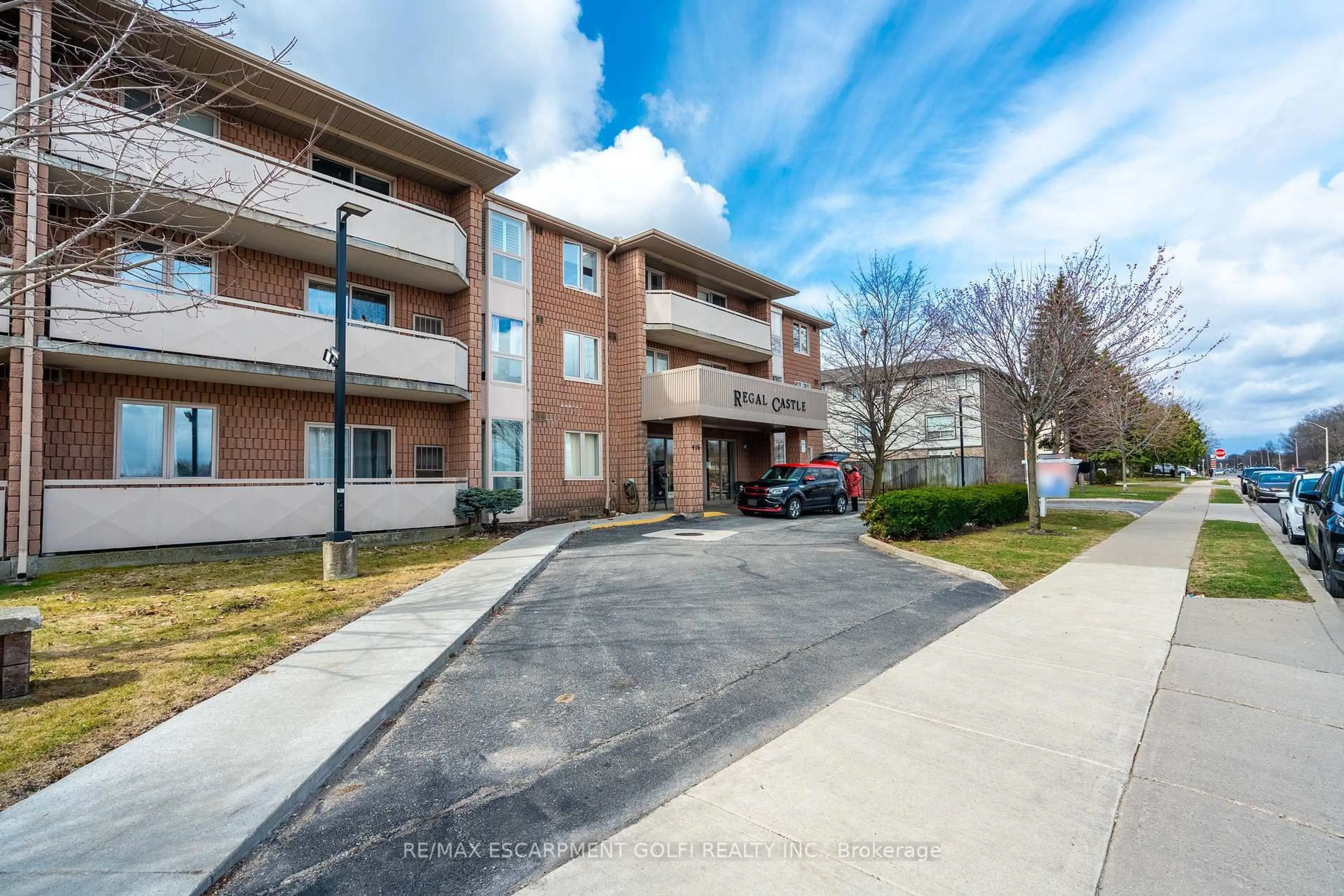Unknown for 416 Limeridge Rd #109, Hamilton Ontario L9A 2S7