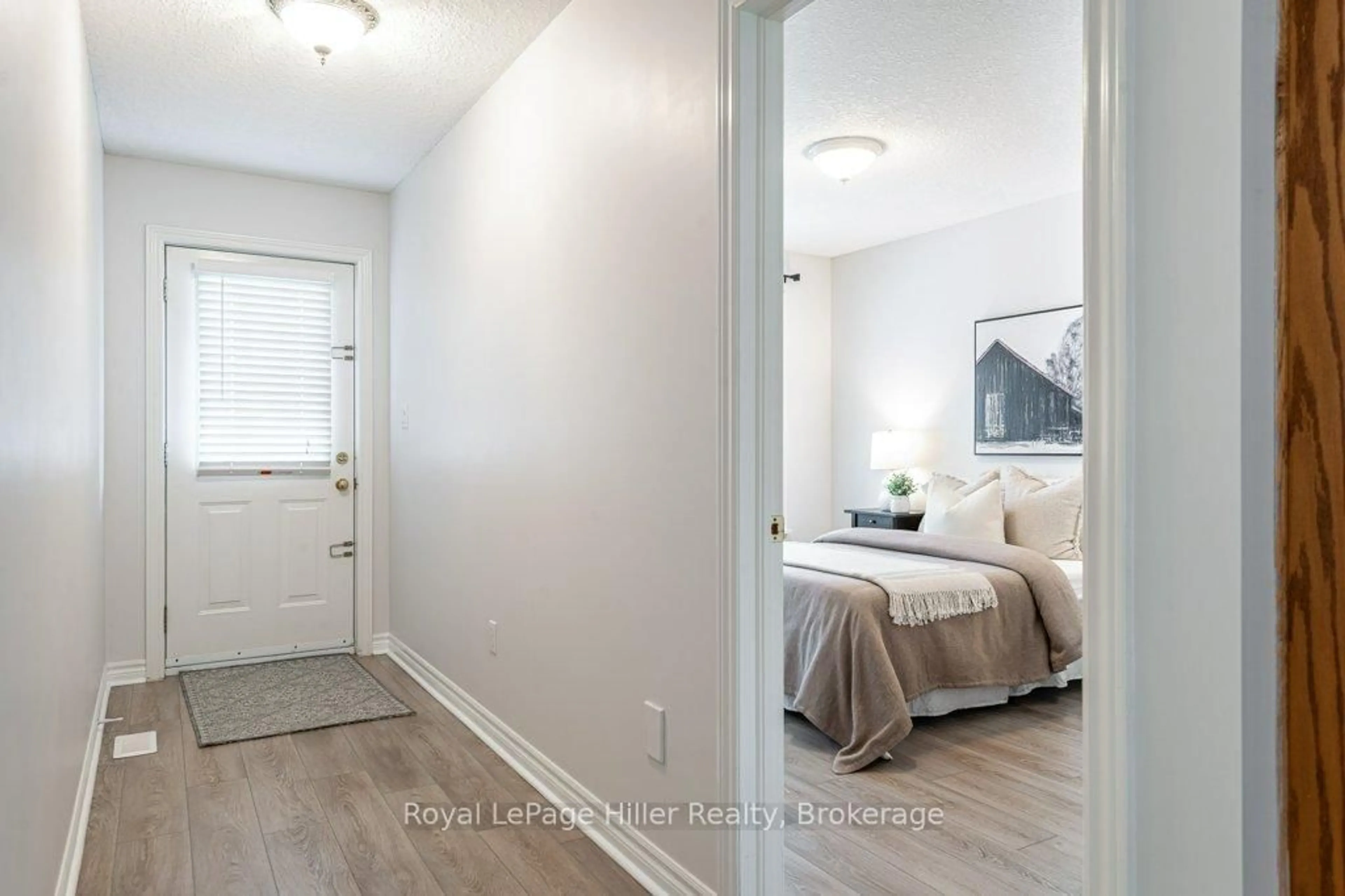 Indoor entryway for 176 FRANKLIN Dr, Stratford Ontario N5A 7N6