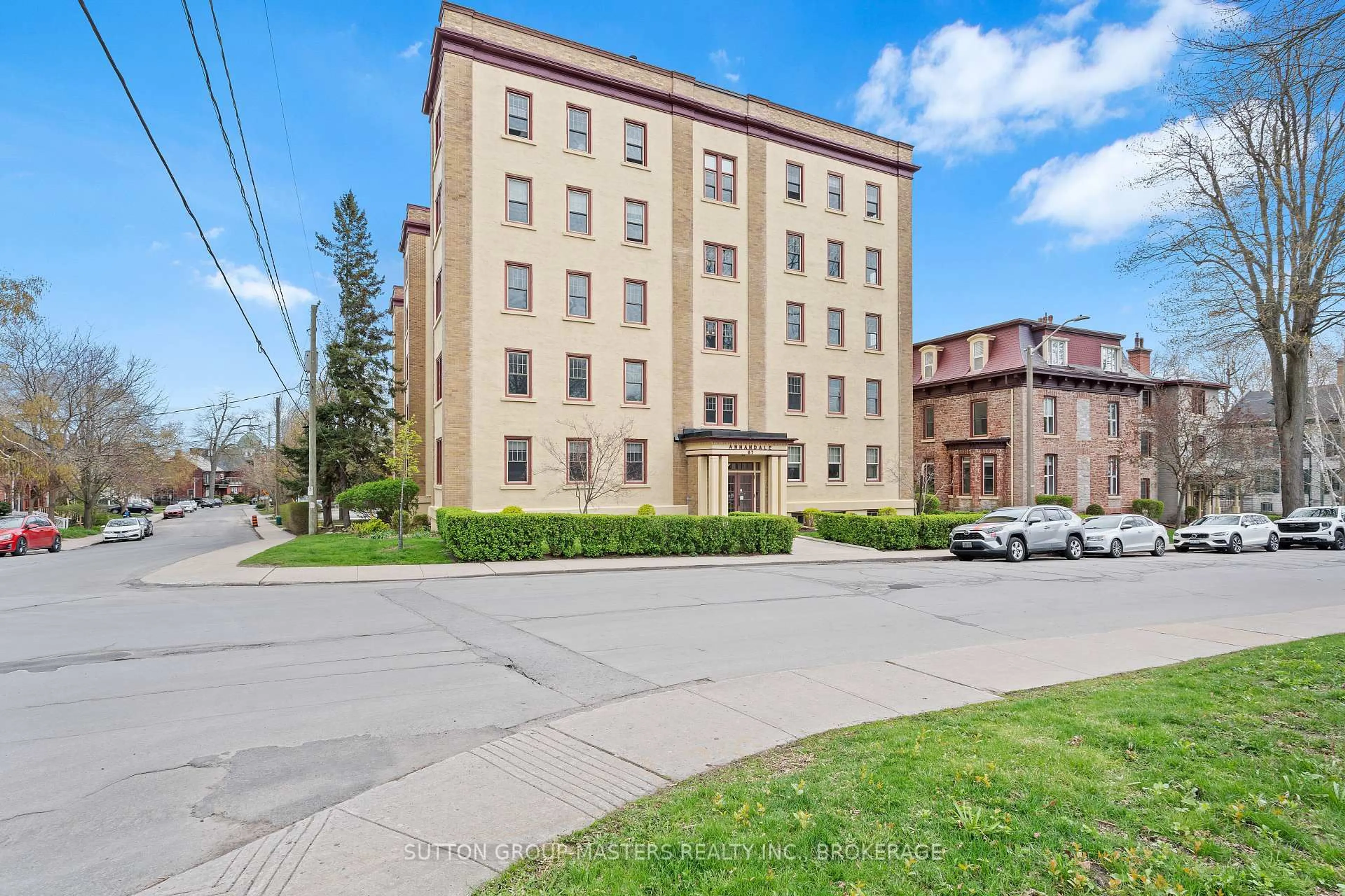 Patio, building for 67 Sydenham St #404, Kingston Ontario K7L 3H2