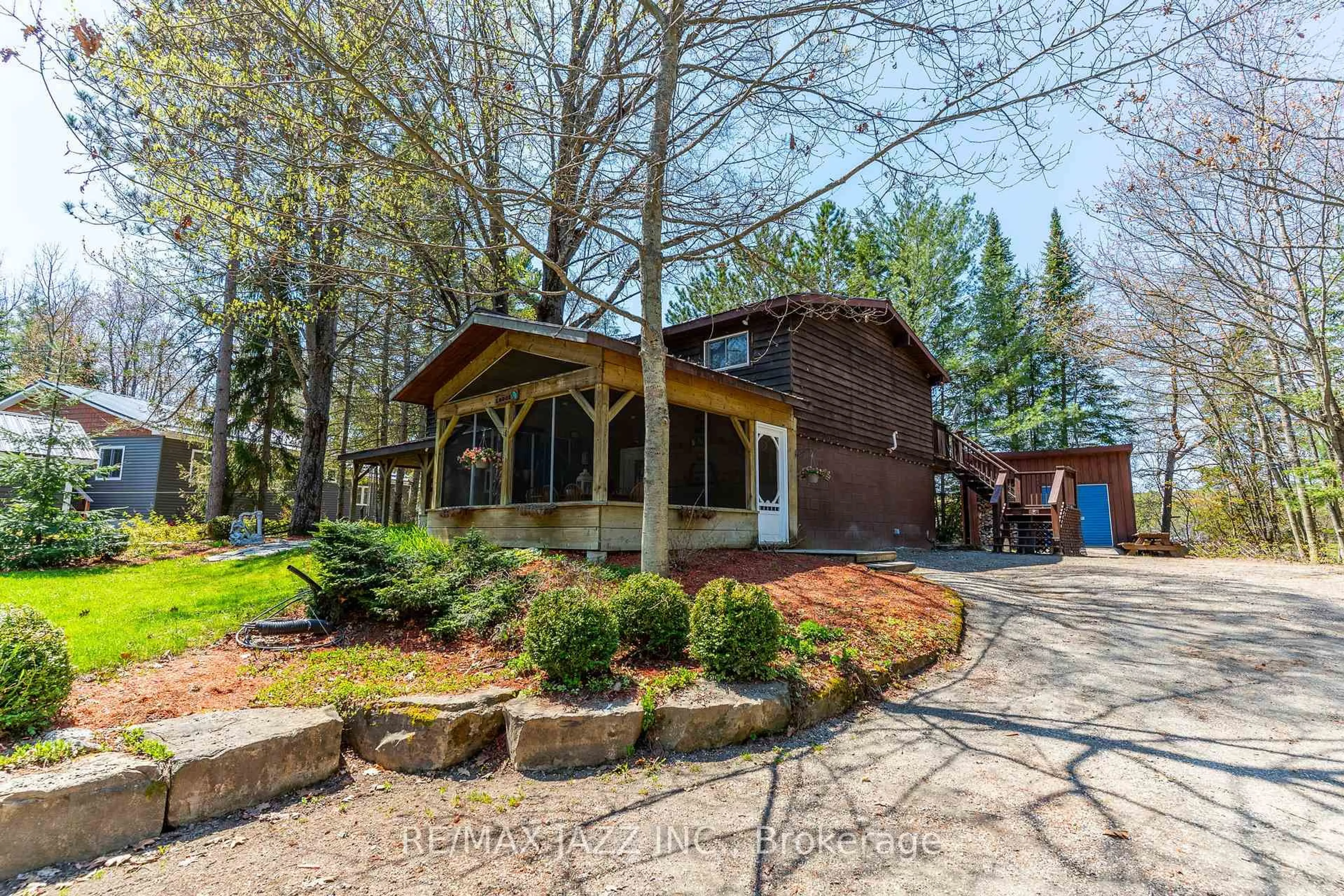 Unknown for 1092 Briscoe Dr, Algonquin Highlands Ontario K0M 1J1