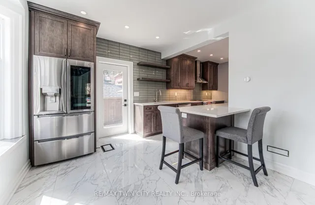 Additional property image - 31 Dekay St