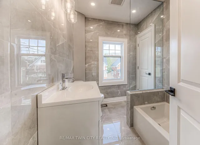 Additional property image - 31 Dekay St