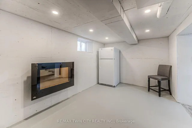 Additional property image - 31 Dekay St