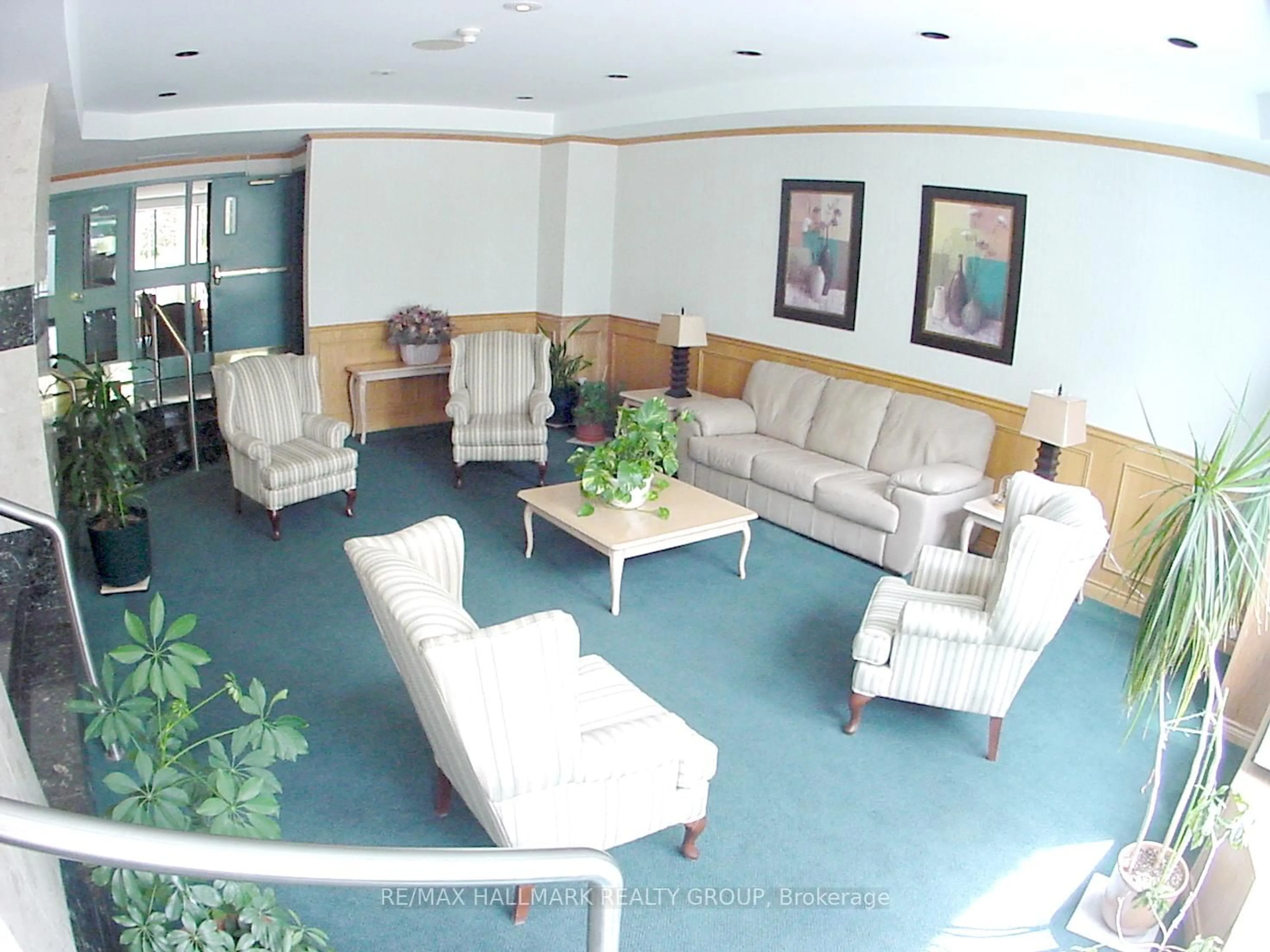 Lobby for 1025 Grenon Ave #221, Ottawa Ontario K2B 8S5