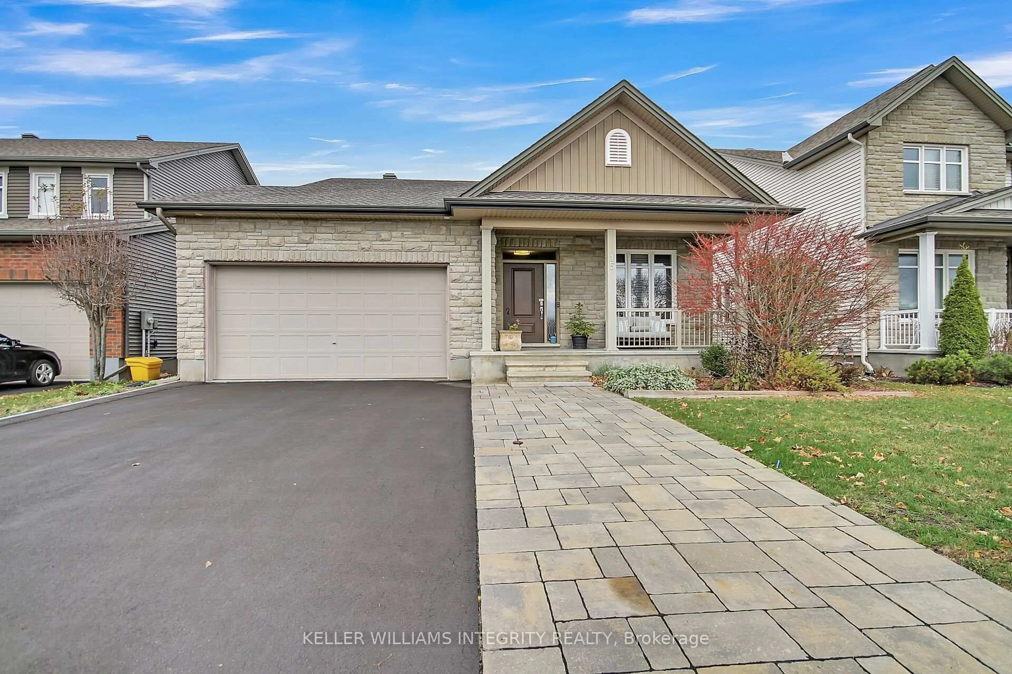 Home with brick exterior material, street for 15 York Crossing N/A, Russell Ontario K4R 0C4