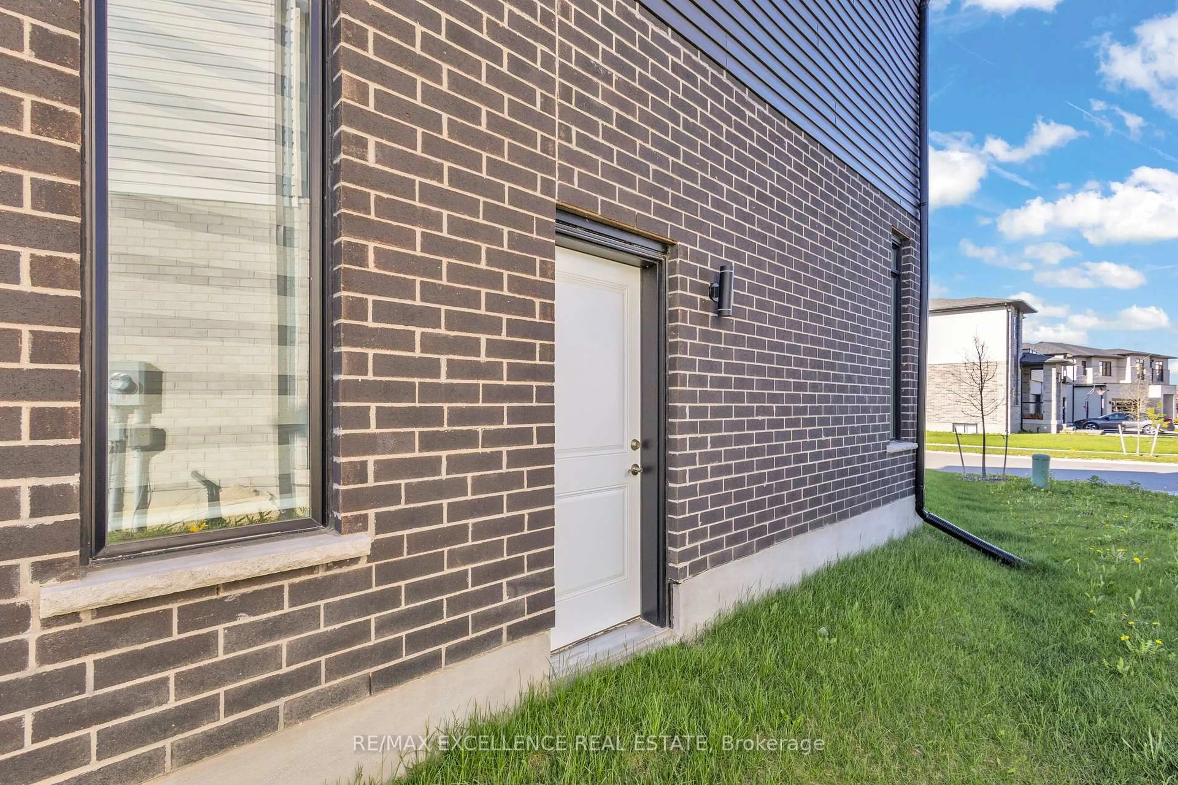 Home with brick exterior material, street for 1464 Medway Park Dr, London North Ontario N6G 0Z6