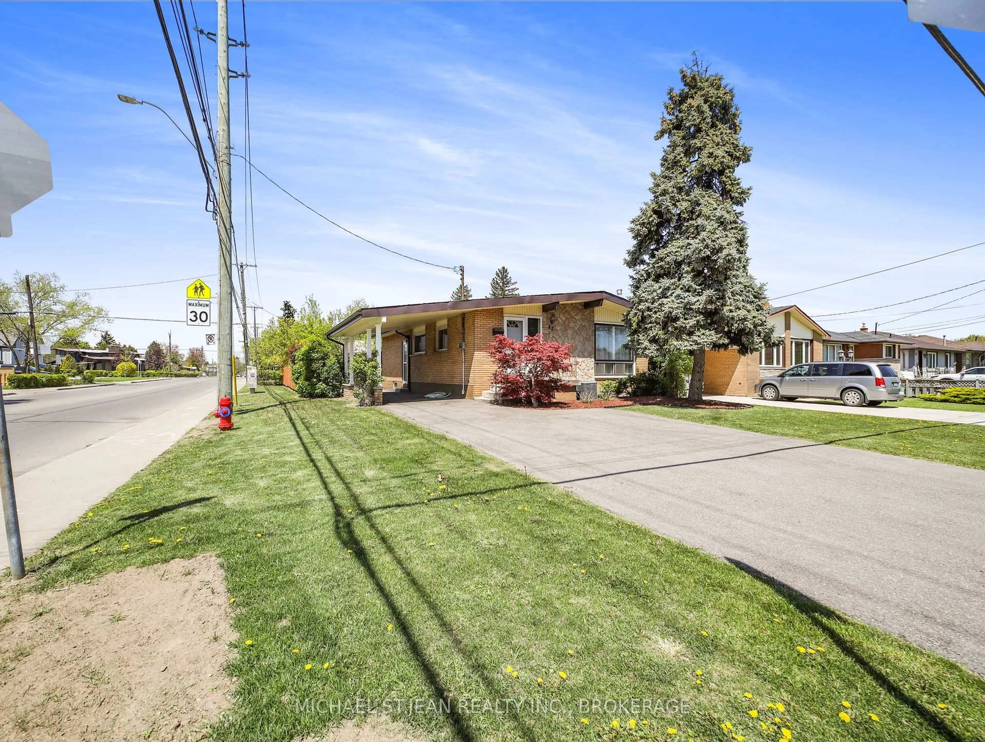 Unknown for 82 Deschene Ave, Hamilton Ontario L9A 3J7